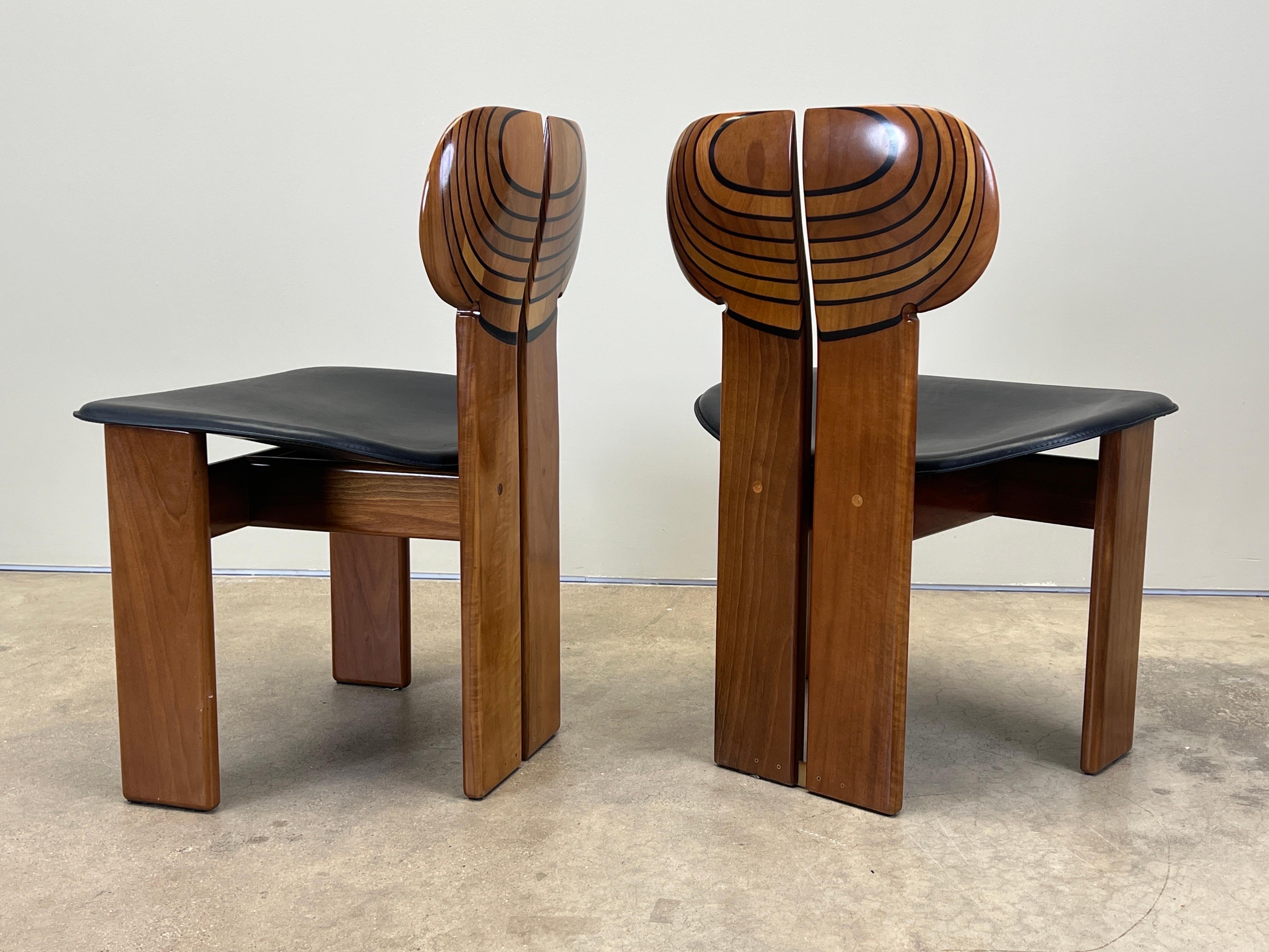 Coppia di sedie Africa di Afra & Tobia Scarpa per Maxalto in vendita 9