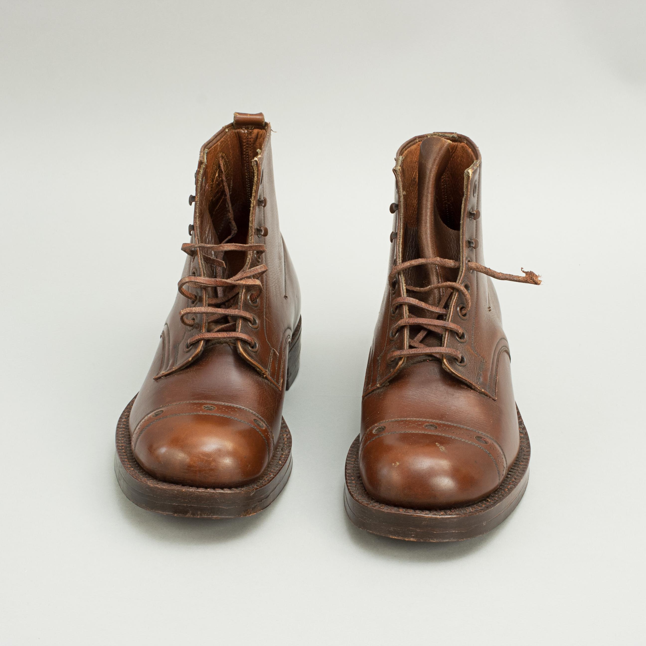 Pair of African Field Boots 'the Road King' in Tan Leather For Sale 5