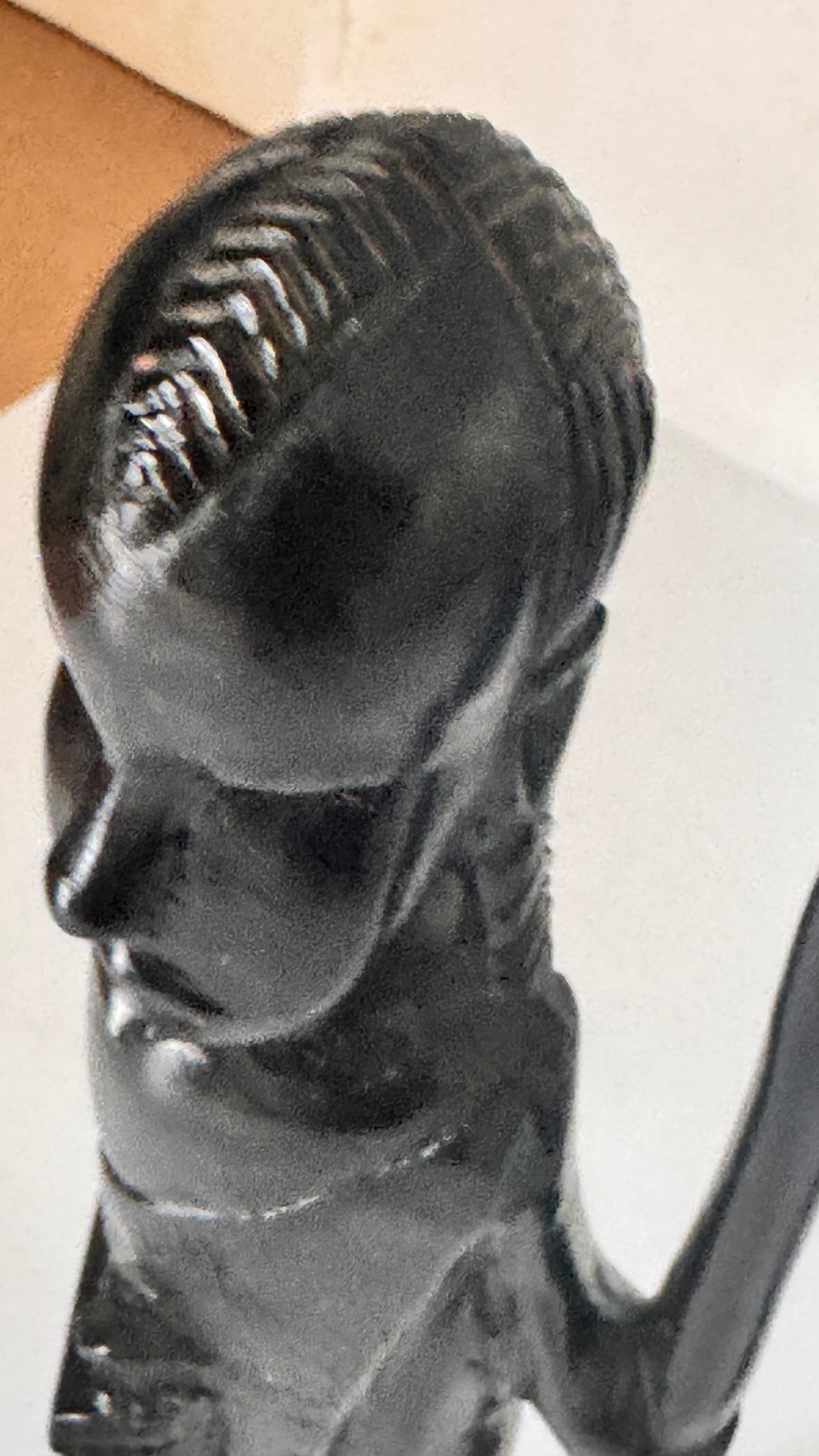 Pair of African Sculptures — Heavy Hardwood, Primitivist Style en vente 4