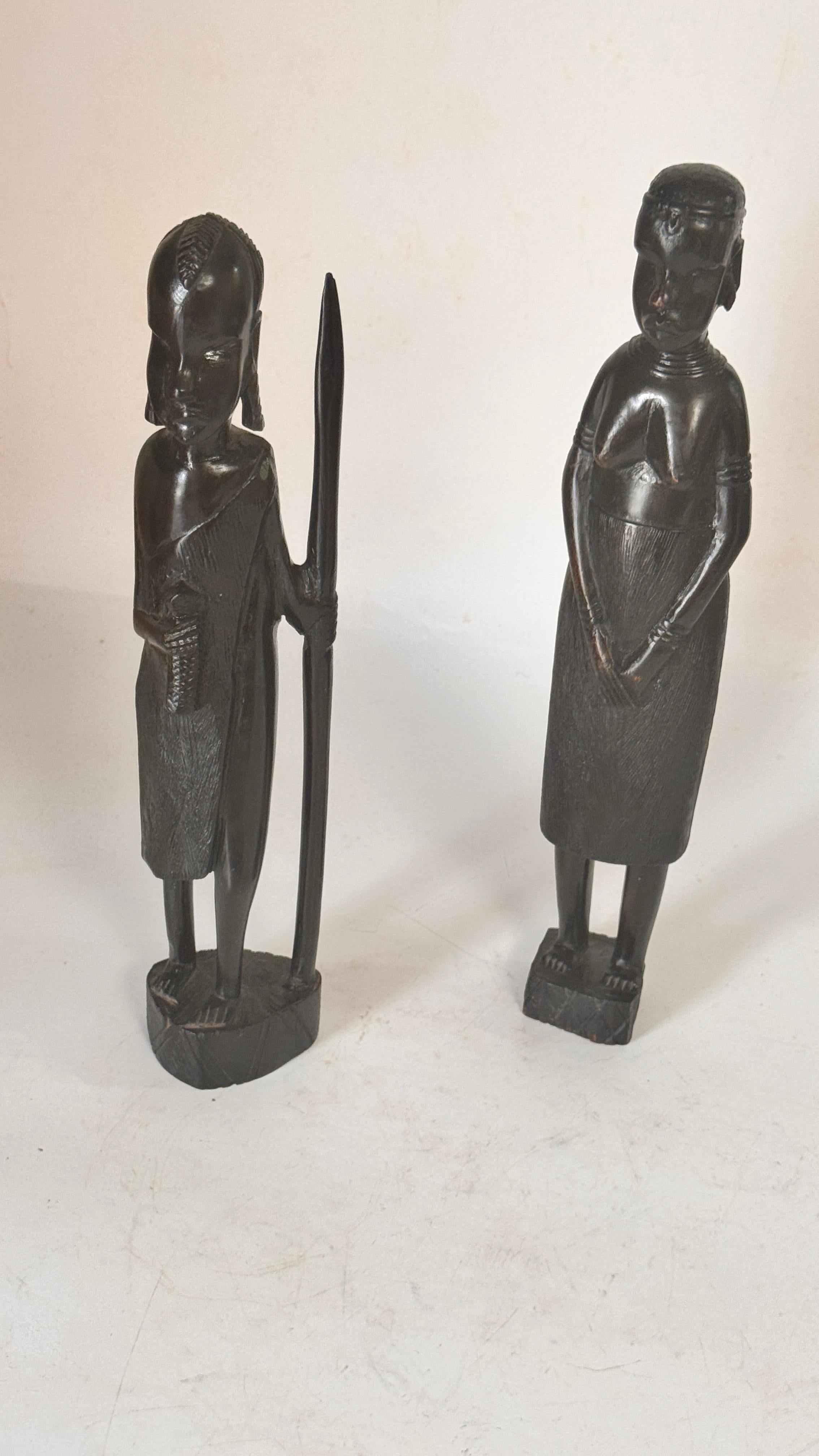 Béninois Pair of African Sculptures — Heavy Hardwood, Primitivist Style en vente