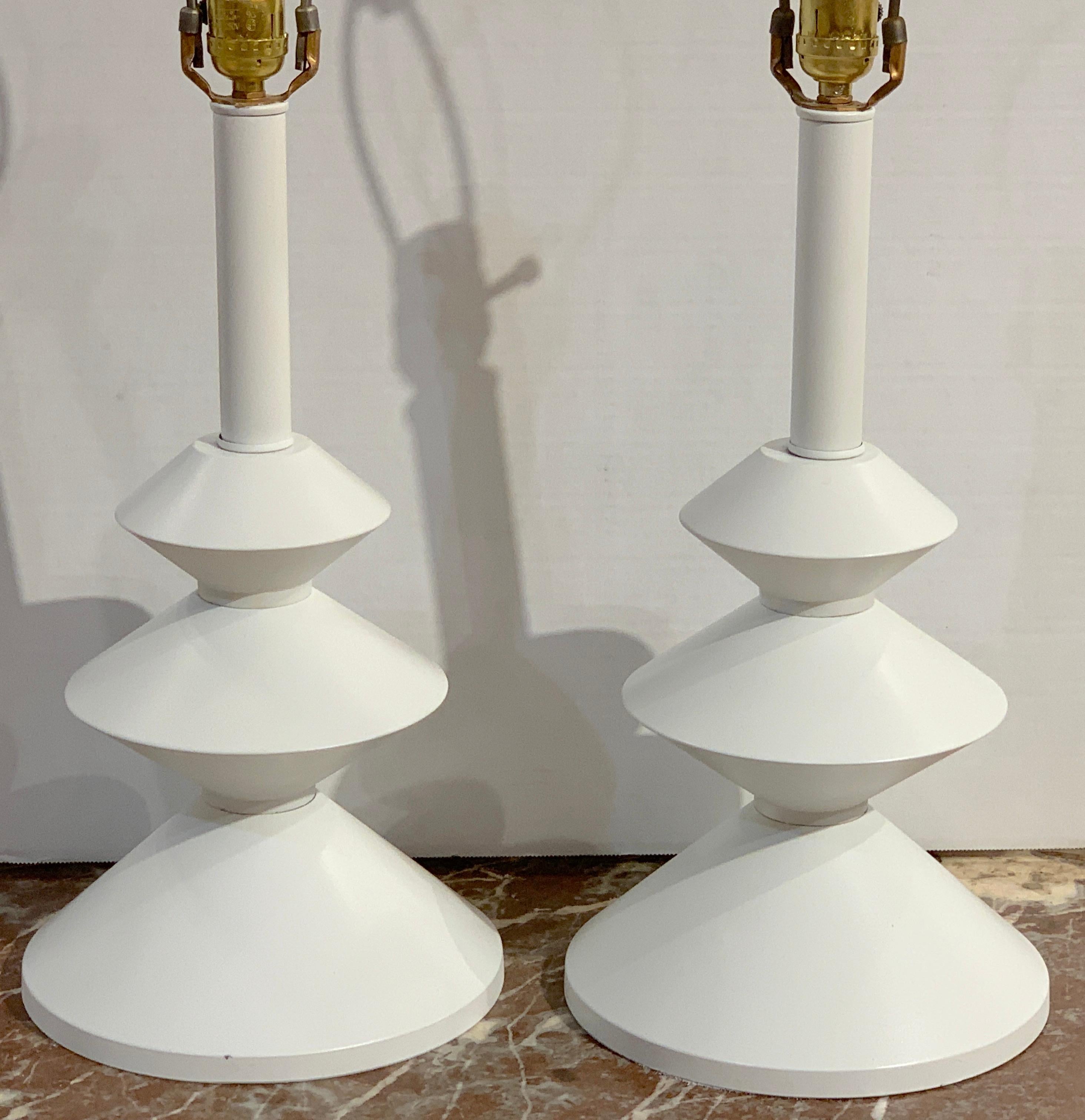 Pair of After, Alberto Giacometti Style Enameled Metal Sculptural Lamps In Good Condition For Sale In Atlanta, GA