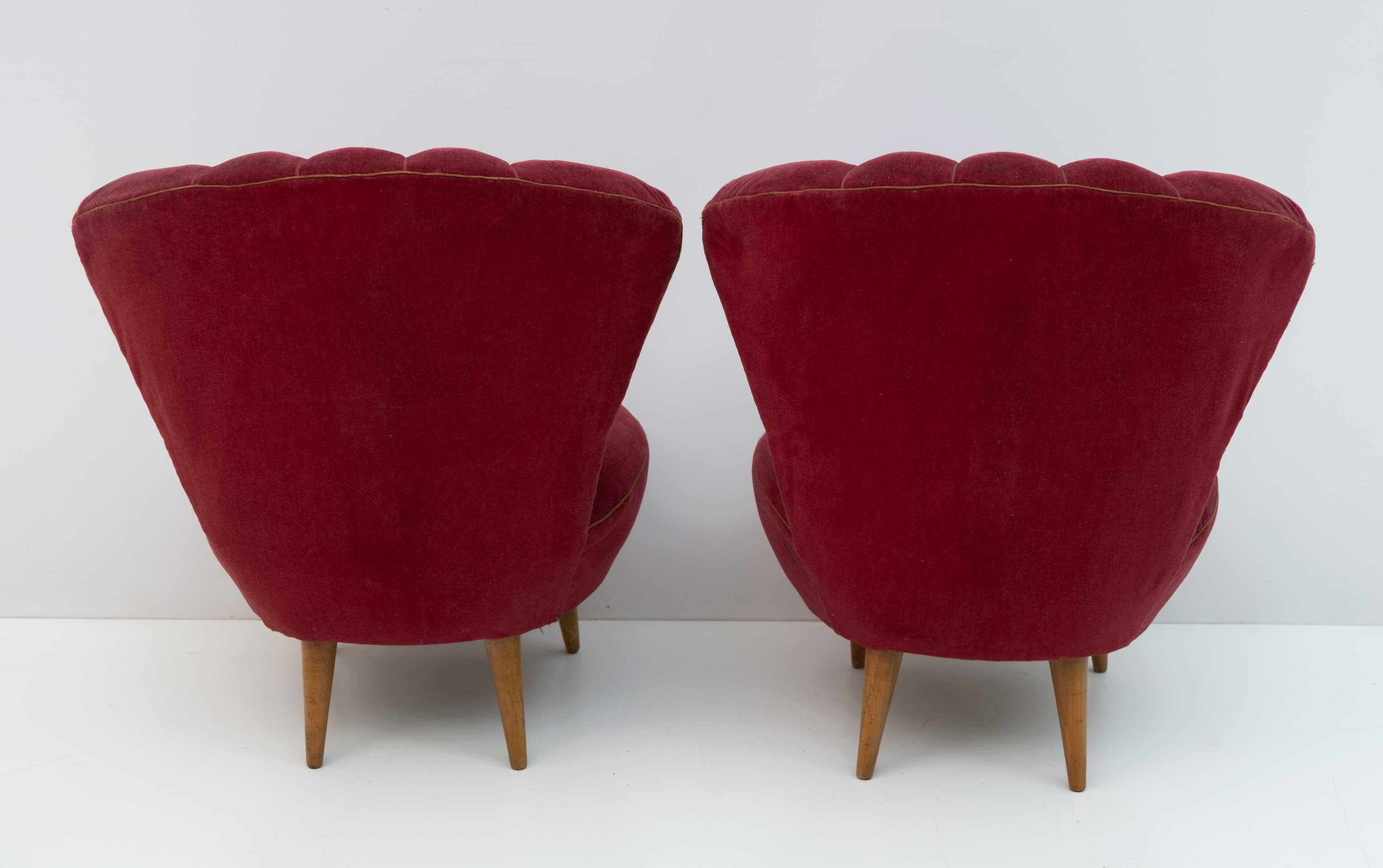 Pair of After Gio Ponti Mid-Century Modern Italian Small Armchairs by ISA, 1950s 4