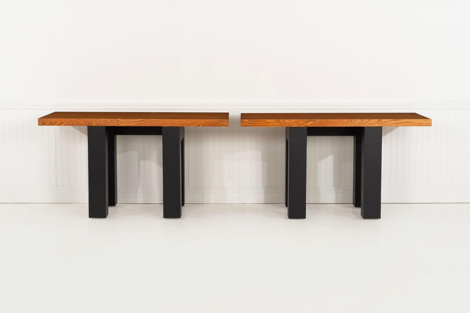 Ein Paar Konsolentische nach Marcel Breuer, Stillman Collection'S 1970c (Appliqué) im Angebot