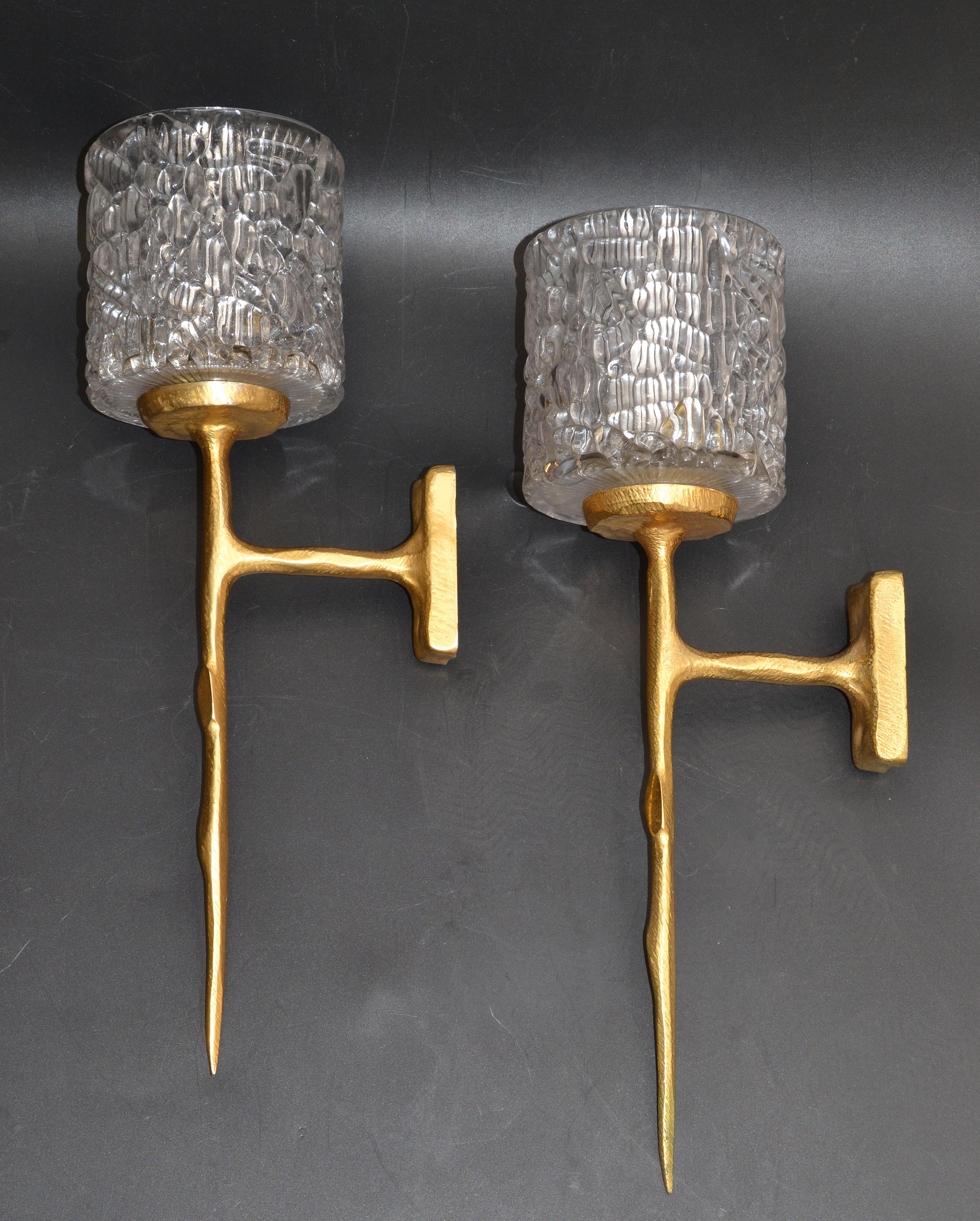 Superb pair of Agostini style bronze sconces for Maison Arlus with cut crystal glass shades.
Each wall sconce takes 1 light bulb with max. 60 watt.
In perfect working condition. Projection from the wall: 7 inches.
Glass Shade measure: Diameter: