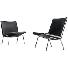 Pair of Airport Slipper Chairs by Hans J. Wegner