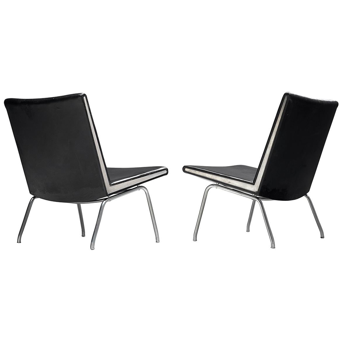 Pair of Airport Slipper Chairs by Hans J. Wegner