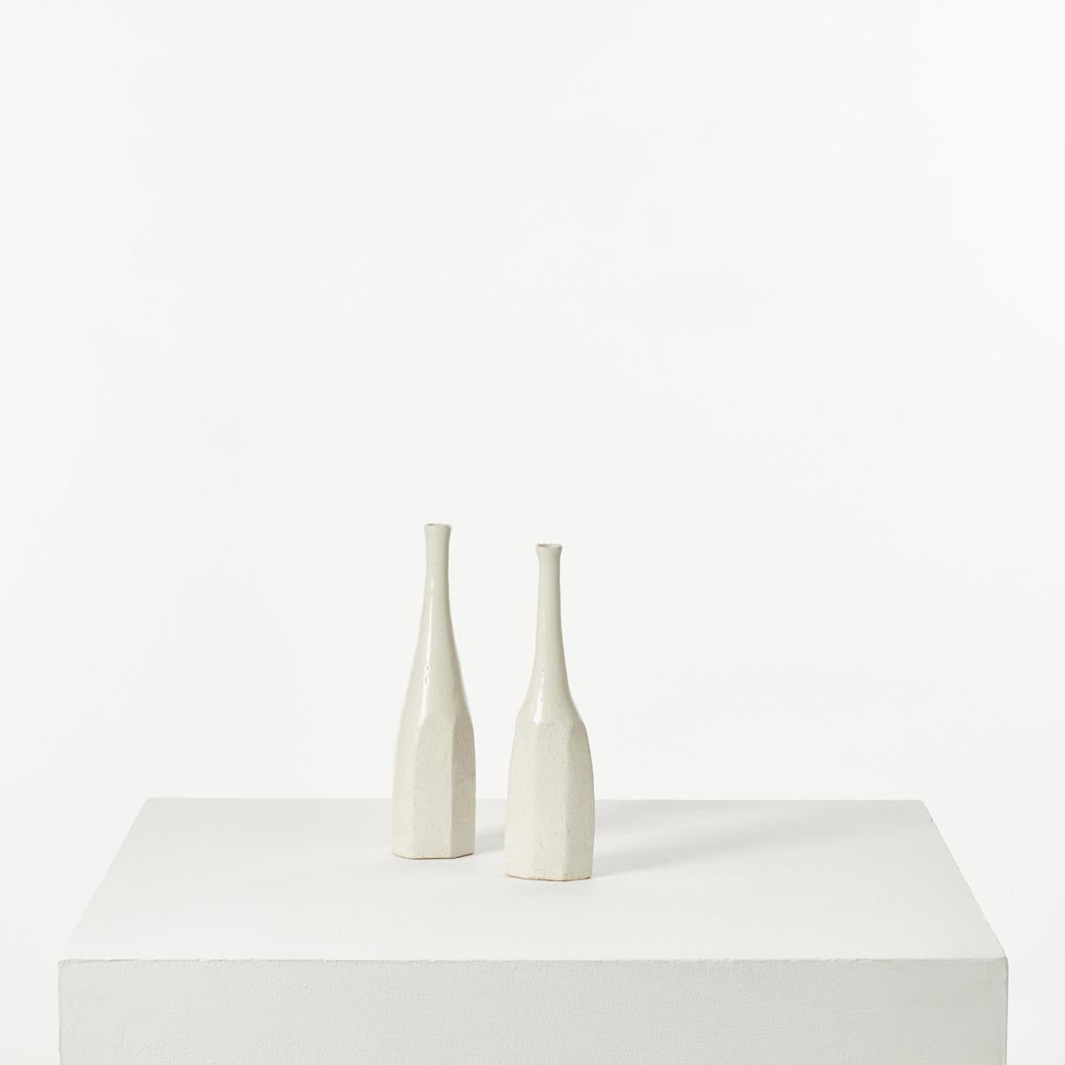 Pair of Akiko Hirai Ceramic ‘Morandi’ Bottle Vases, Early 21st Century, UK In Excellent Condition In London, GB