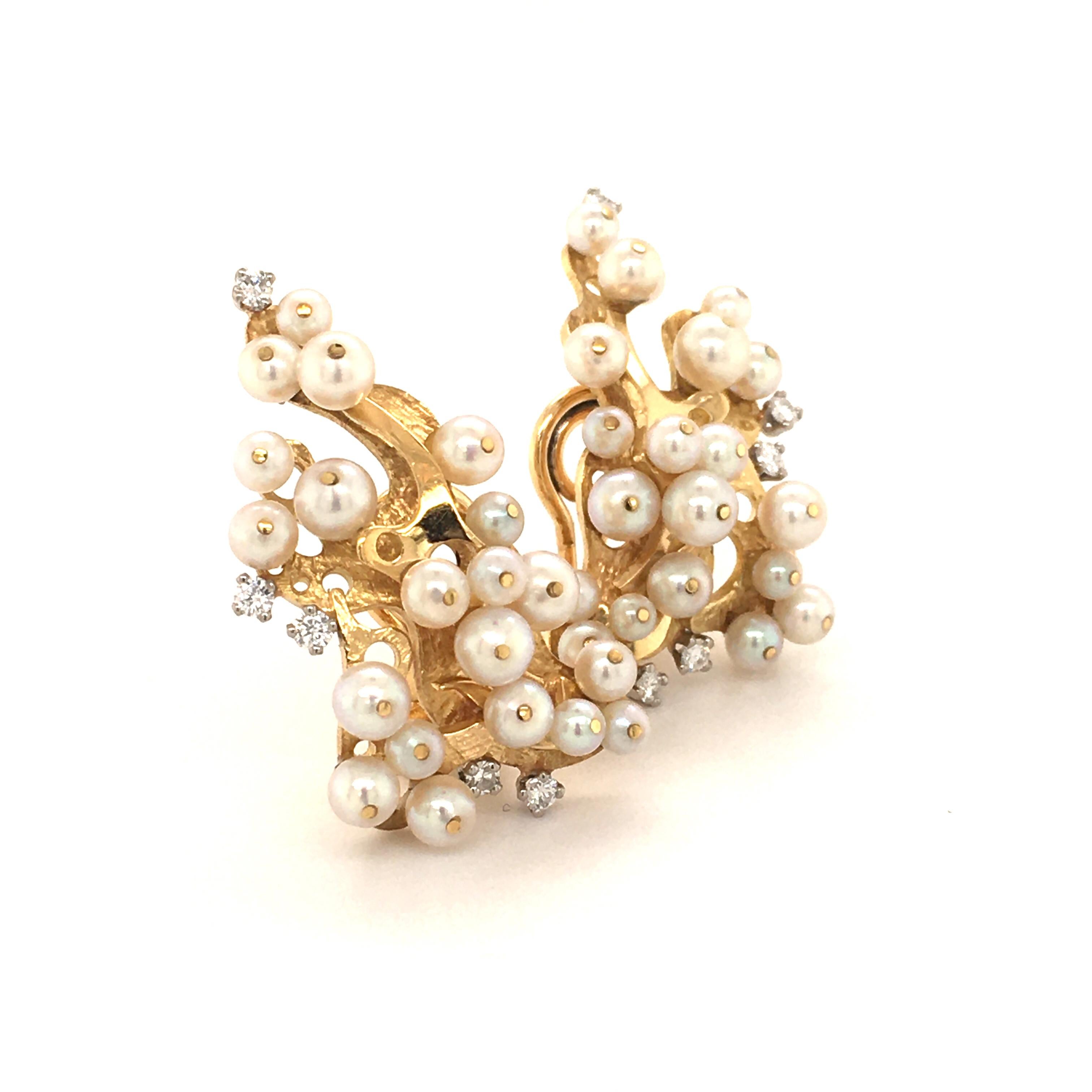 Pair of Akoya Pearl Yellow Gold Earclips 2