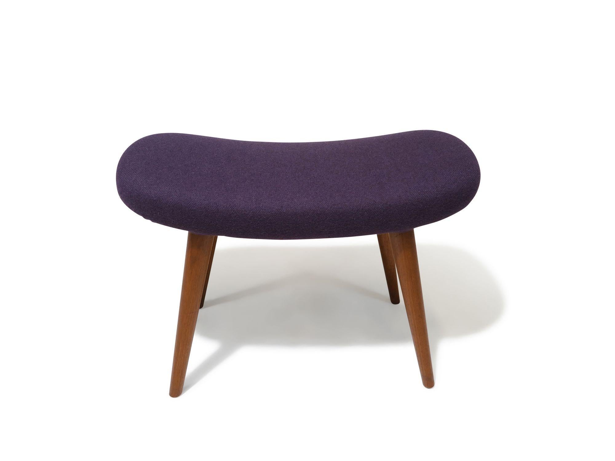 Huilé Paire de sièges ottomans conçus pour Aksel Bender Madsen en vente
