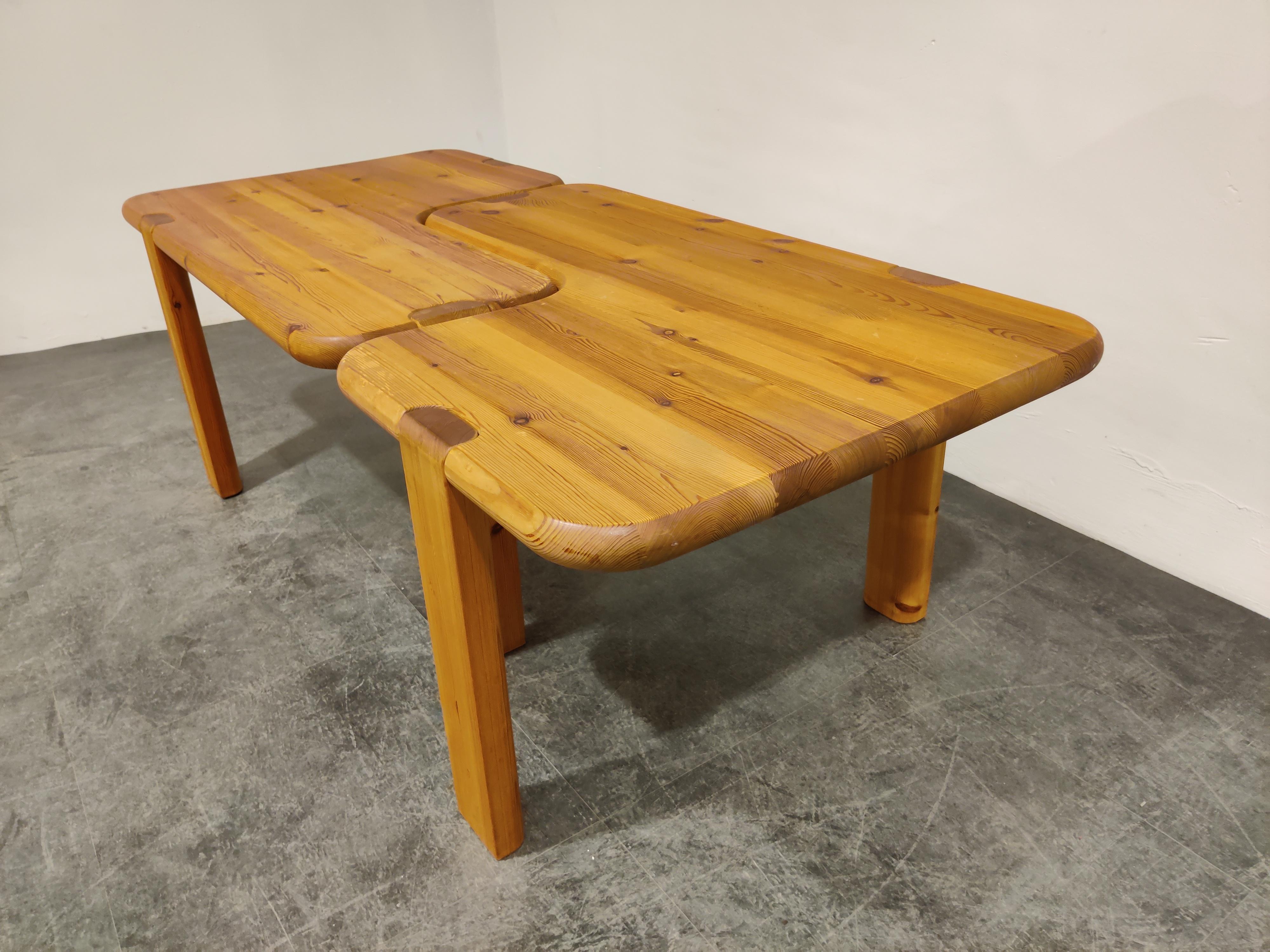 Midcentury solid pine wooden coffee or side tables designed by Aksel Kjersgaard for Odder furniture.

Pure Scandinavian quality and design from the 1960s, and rare pieces.

Very good condition, stamped underneath the table top. 

Can be used