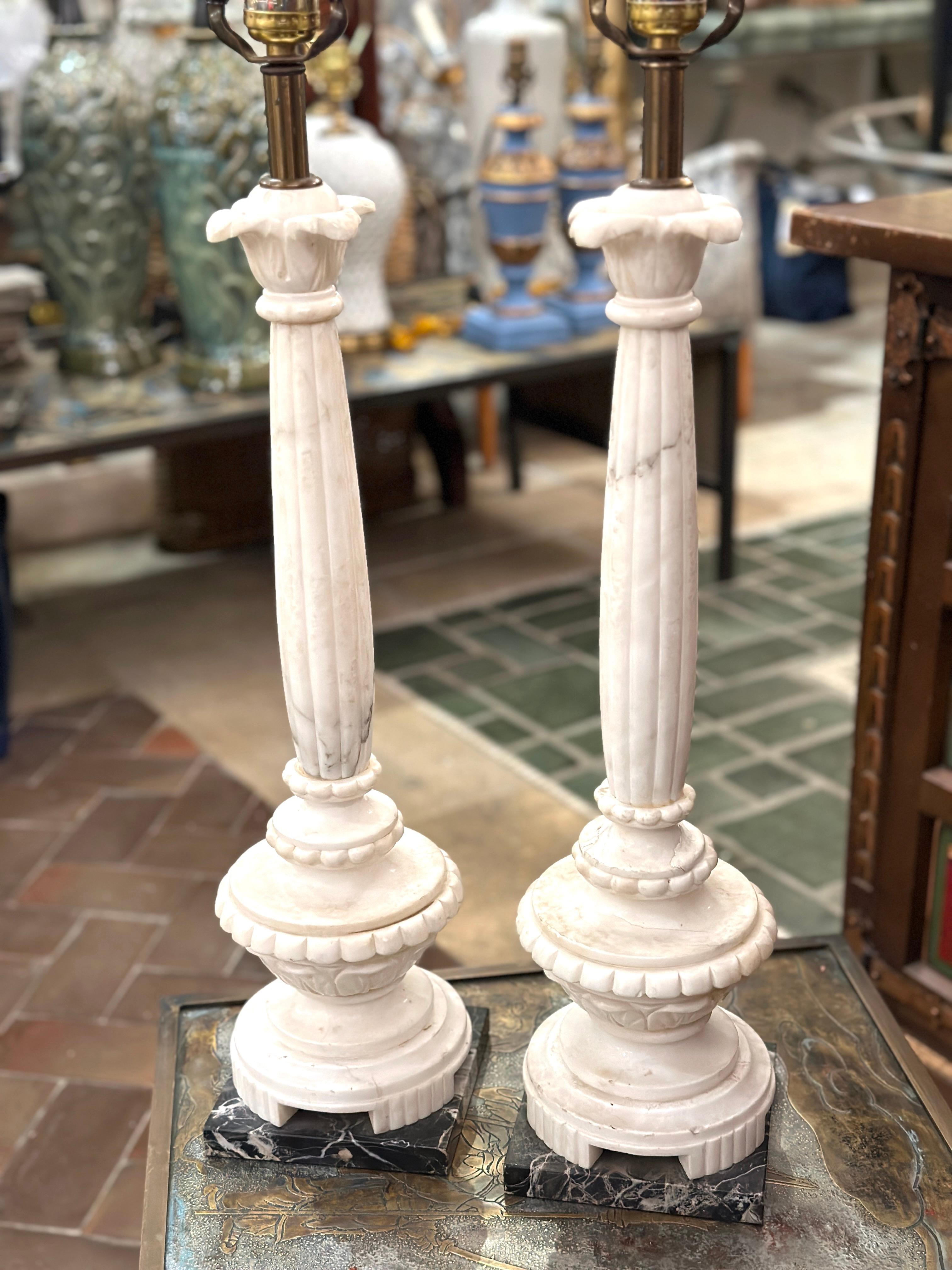 Pair of Alabaster Column Table Lamps In Good Condition For Sale In New York, NY