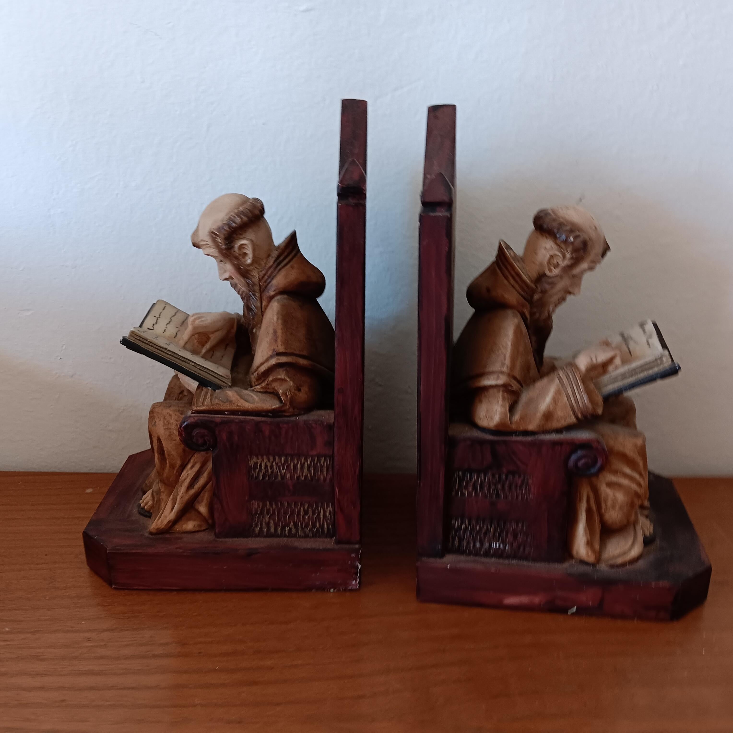 Serre-livres polycrhome en forme de bibliothèque médiévale Monk, très original en vente 4