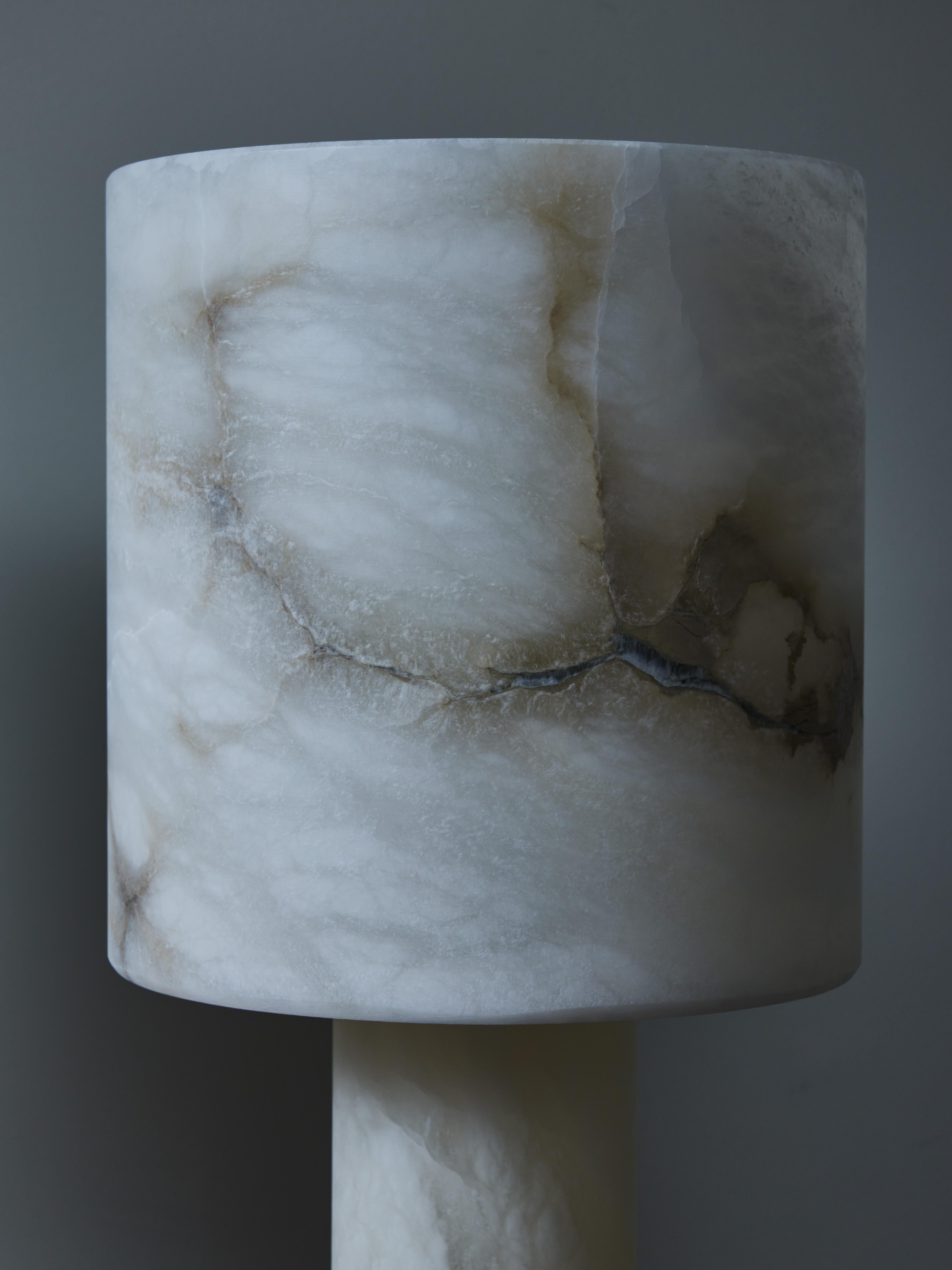 Pair of Alabaster Monolithic Table Lamps In New Condition For Sale In Saint-Ouen, IDF