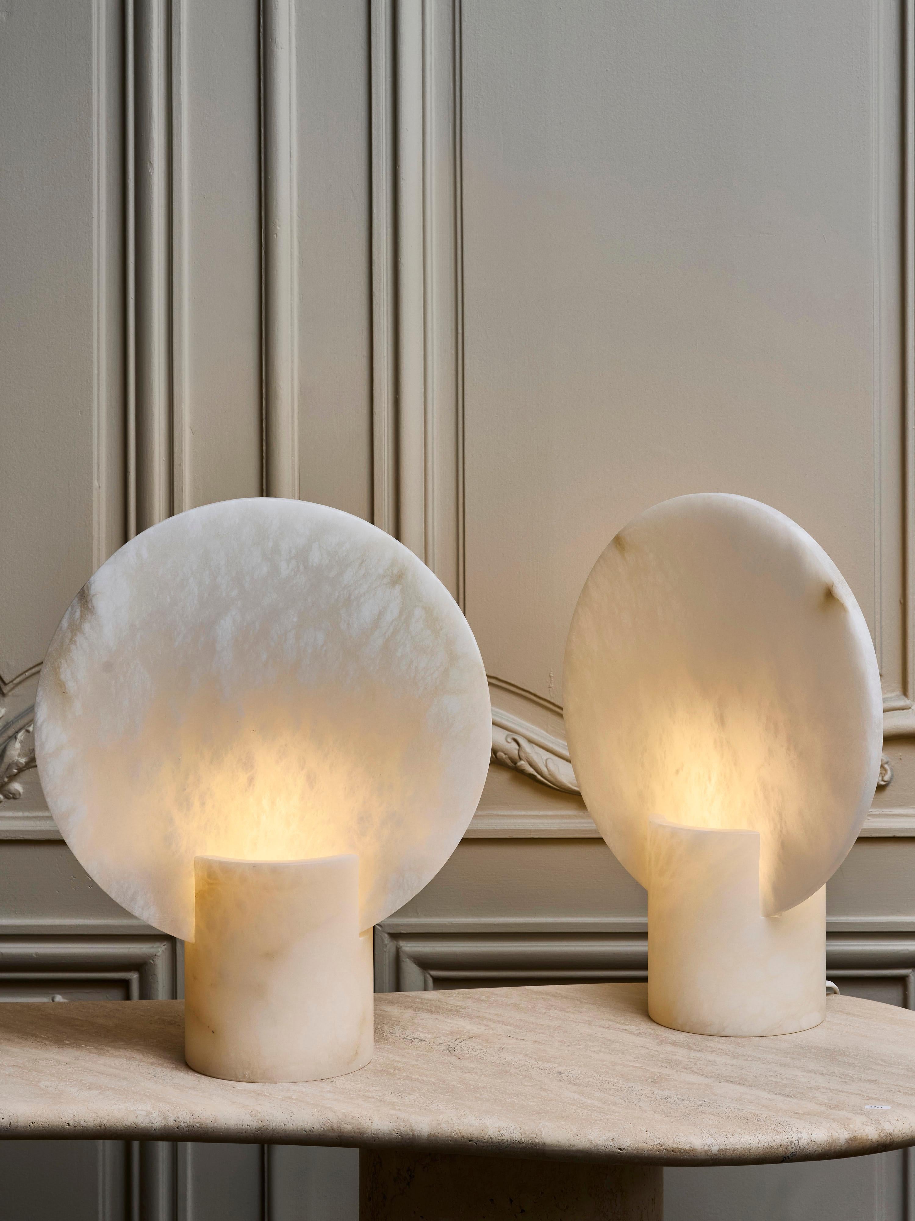 Moderne Paire de lampes de table à écran en albâtre en vente