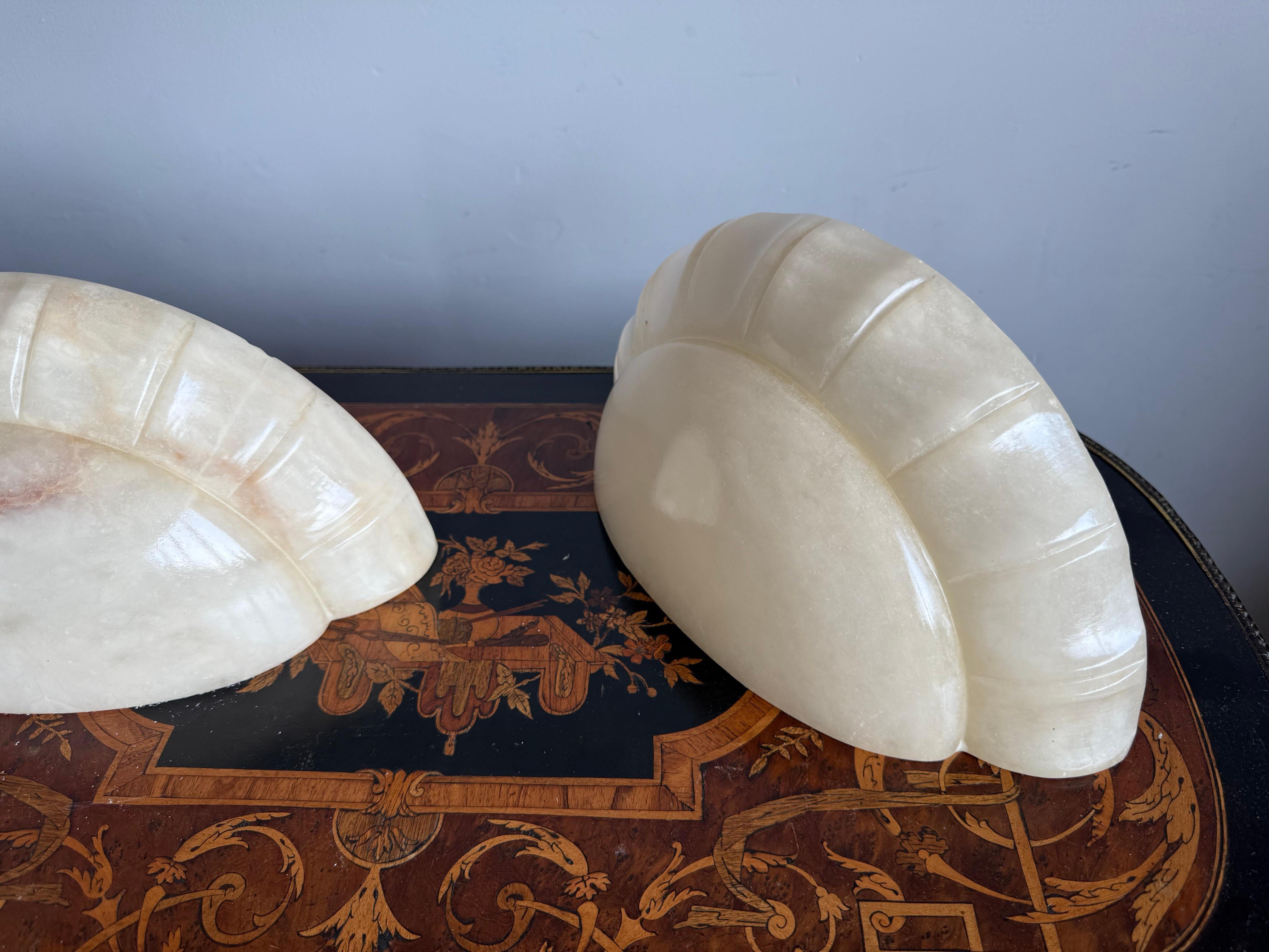 Pair of Alabaster Wall Sconces / Lights with Sculpted Bamboo-Style Edge, 1970s en vente 3
