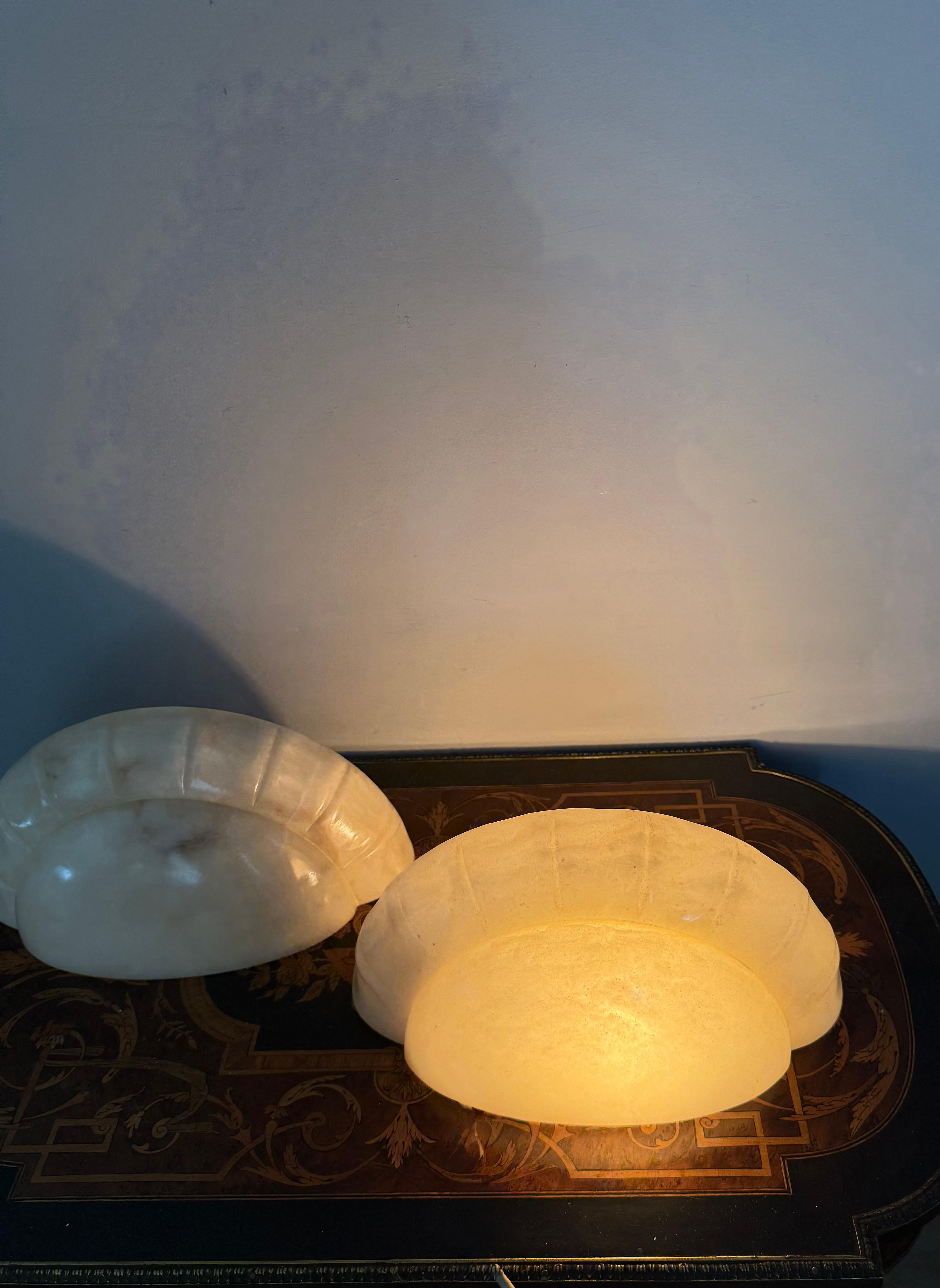 Pair of Alabaster Wall Sconces / Lights with Sculpted Bamboo-Style Edge, 1970s en vente 7