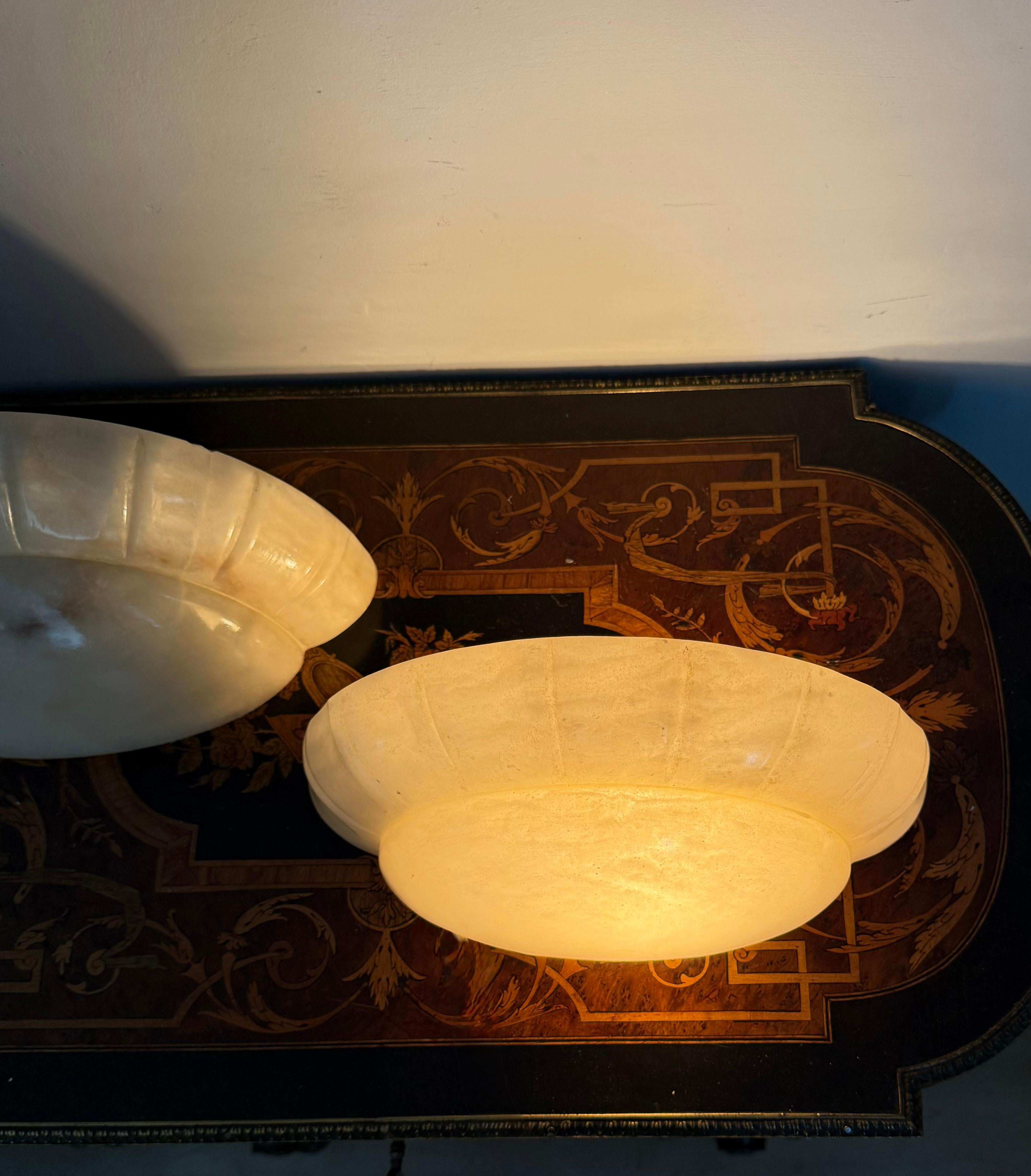 Pair of Alabaster Wall Sconces / Lights with Sculpted Bamboo-Style Edge, 1970s en vente 8