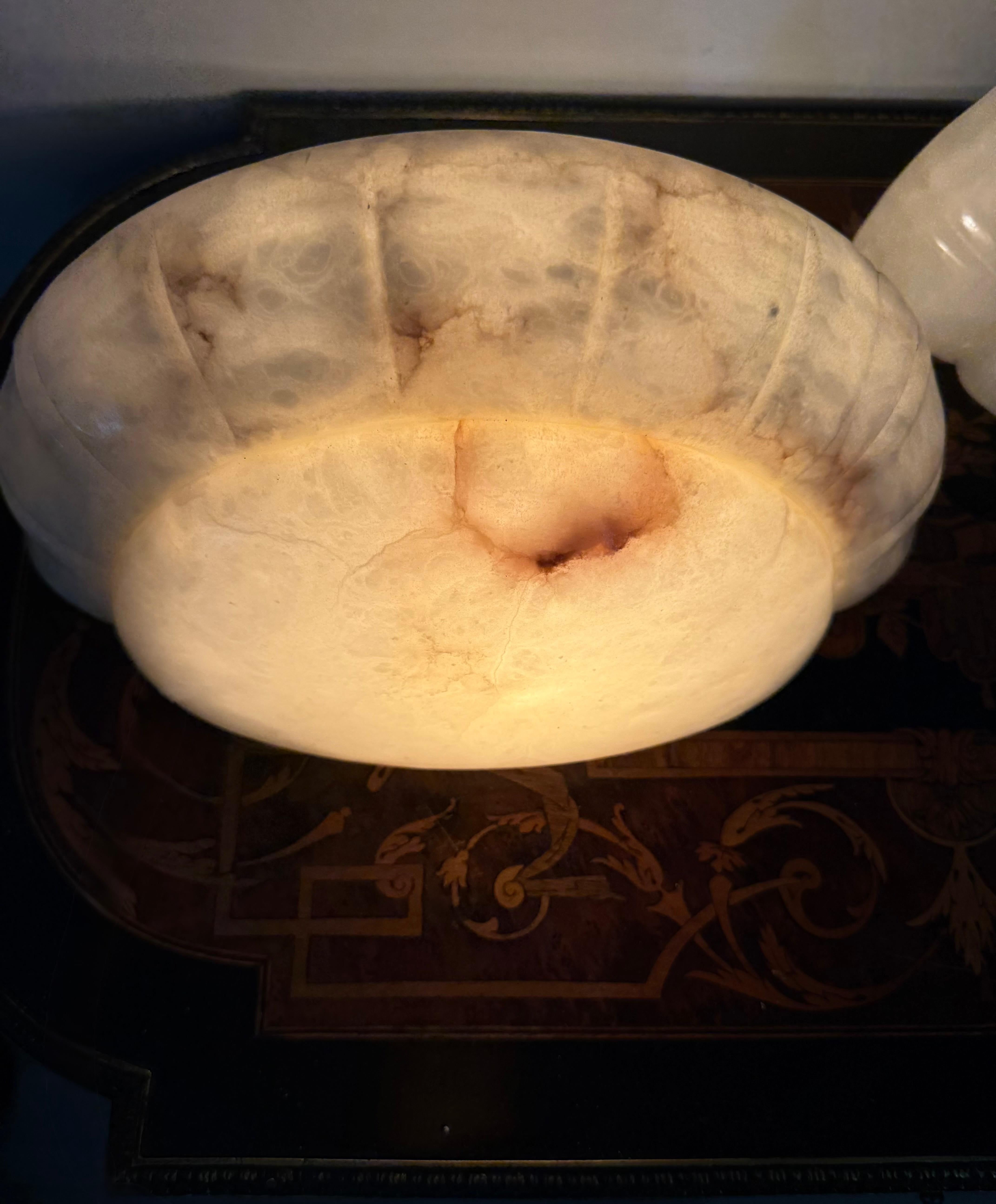 Pair of Alabaster Wall Sconces / Lights with Sculpted Bamboo-Style Edge, 1970s en vente 10