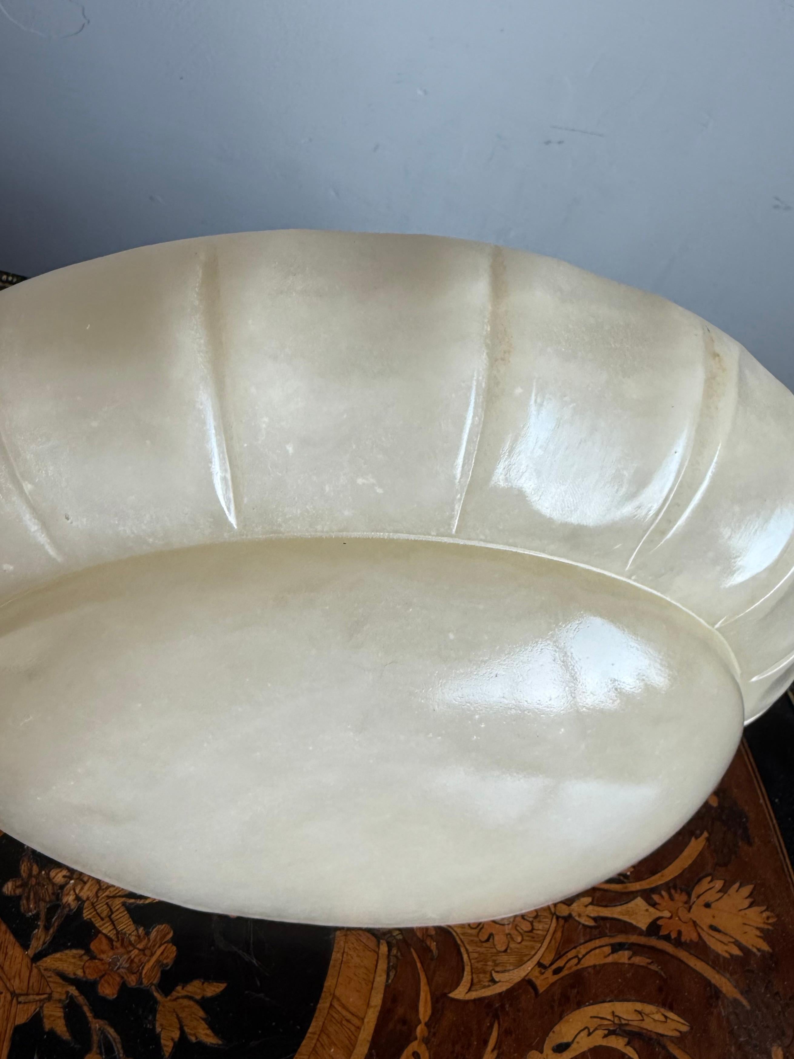 Européen Pair of Alabaster Wall Sconces / Lights with Sculpted Bamboo-Style Edge, 1970s en vente