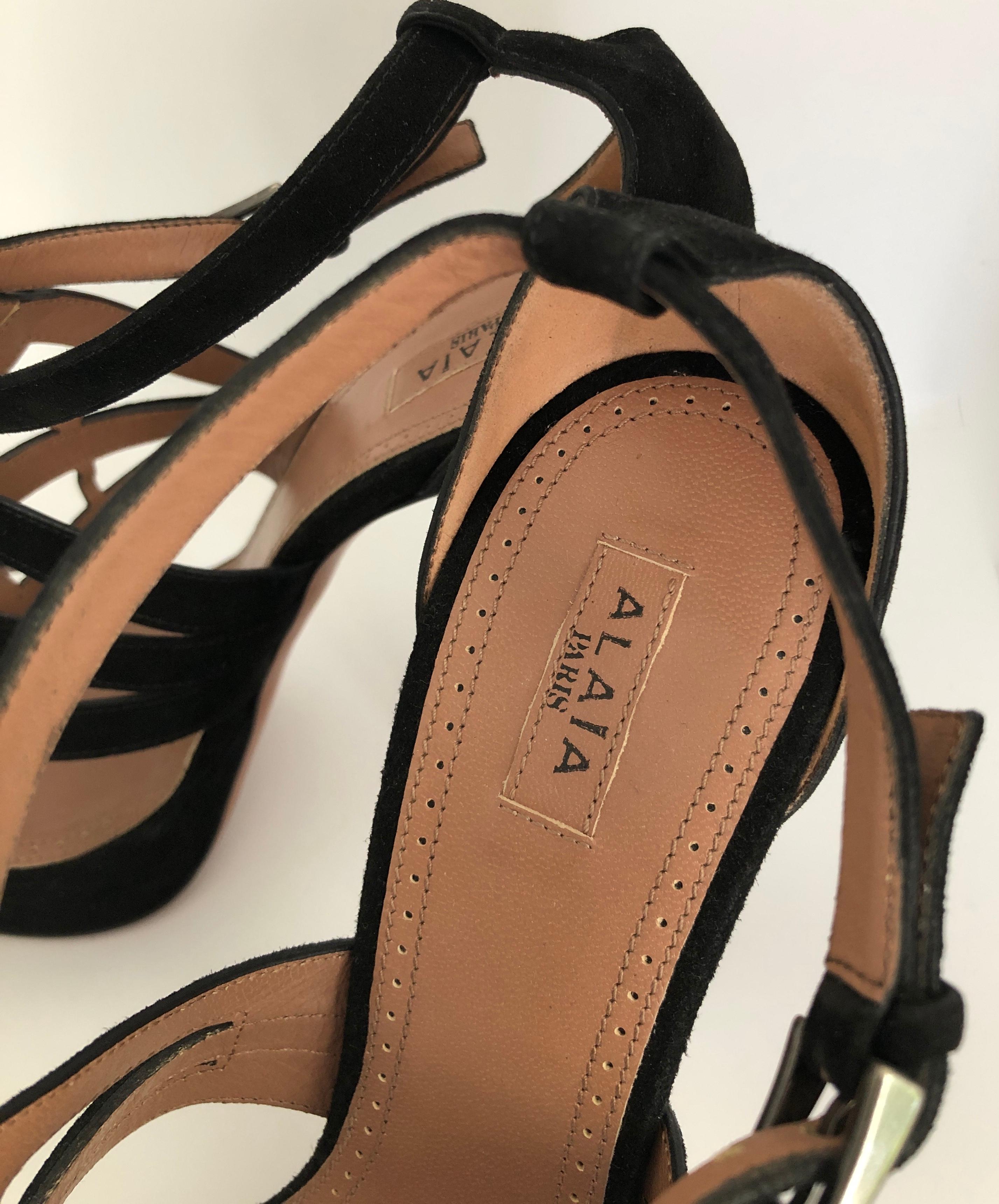 Pair of Alaïa Black Laser Cut Lattice Strap Suede Leather Stiletto Heel Sandals For Sale 9