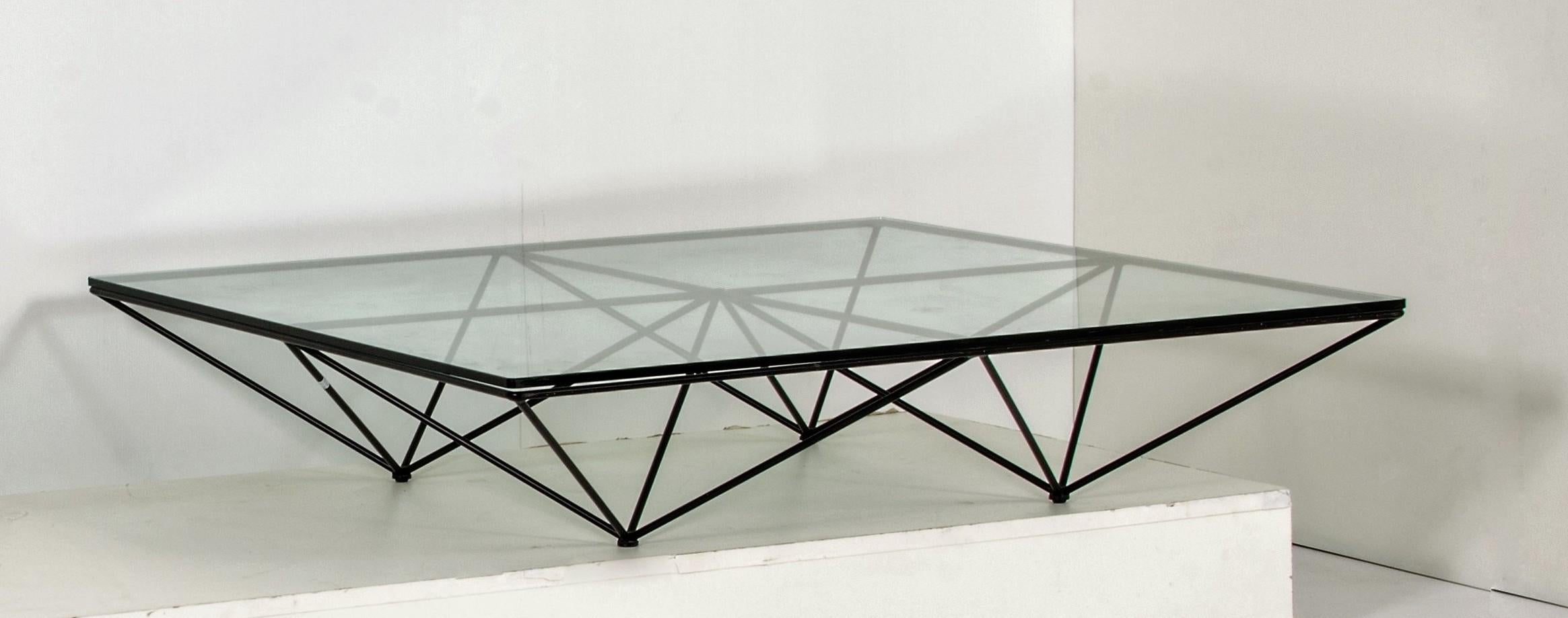 Production: B&B, structure in reinforcing steel painted black, surface of the table made of glass. Excellent conditions.