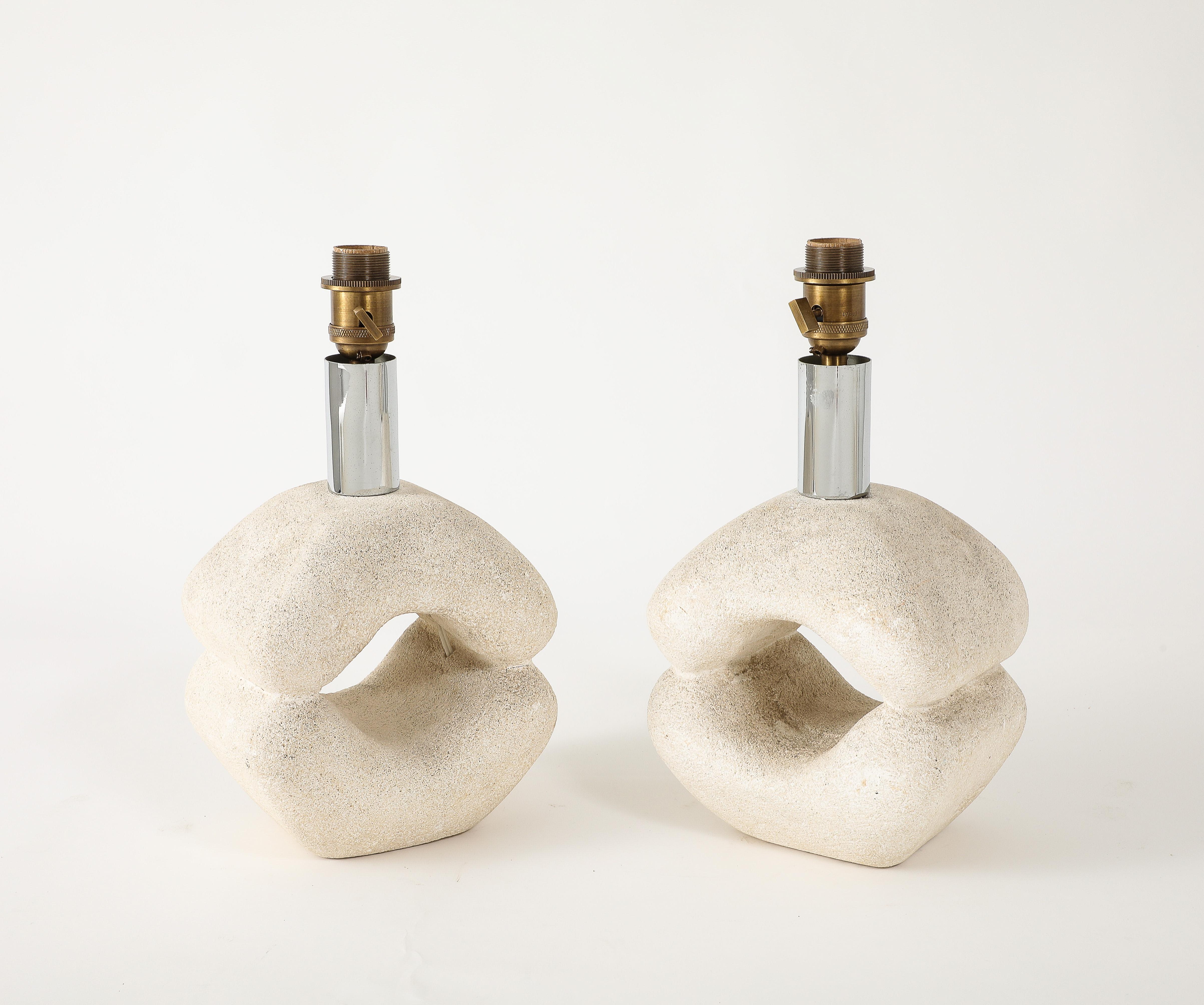 Paar Albert Tormos Stone ''Ring''-Tischlampen aus Stein, Frankreich 1960er Jahre im Zustand „Gut“ im Angebot in New York, NY