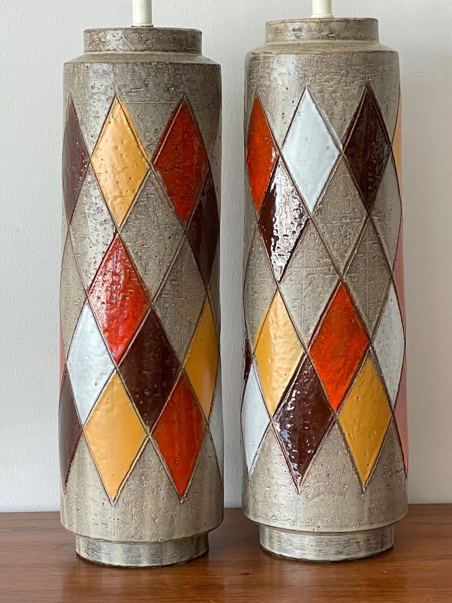 Pair of Aldo Londi Bitossi Cermaic Lamps Harlequin Pattern In Good Condition For Sale In St.Petersburg, FL