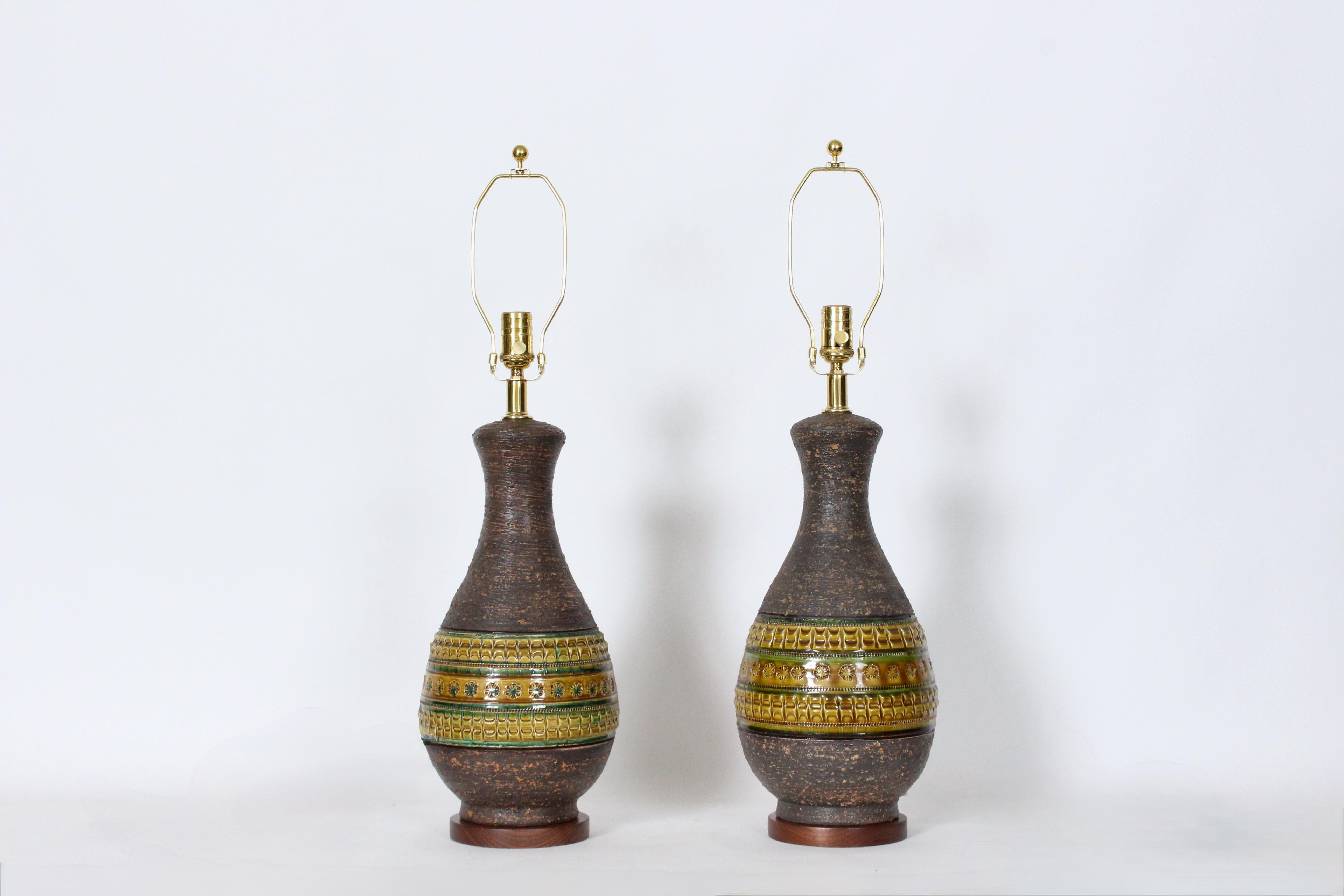 Pair of Aldo Londi for Bitossi Green & Ochre Banded Pottery Table Lamps, 1950's For Sale 10