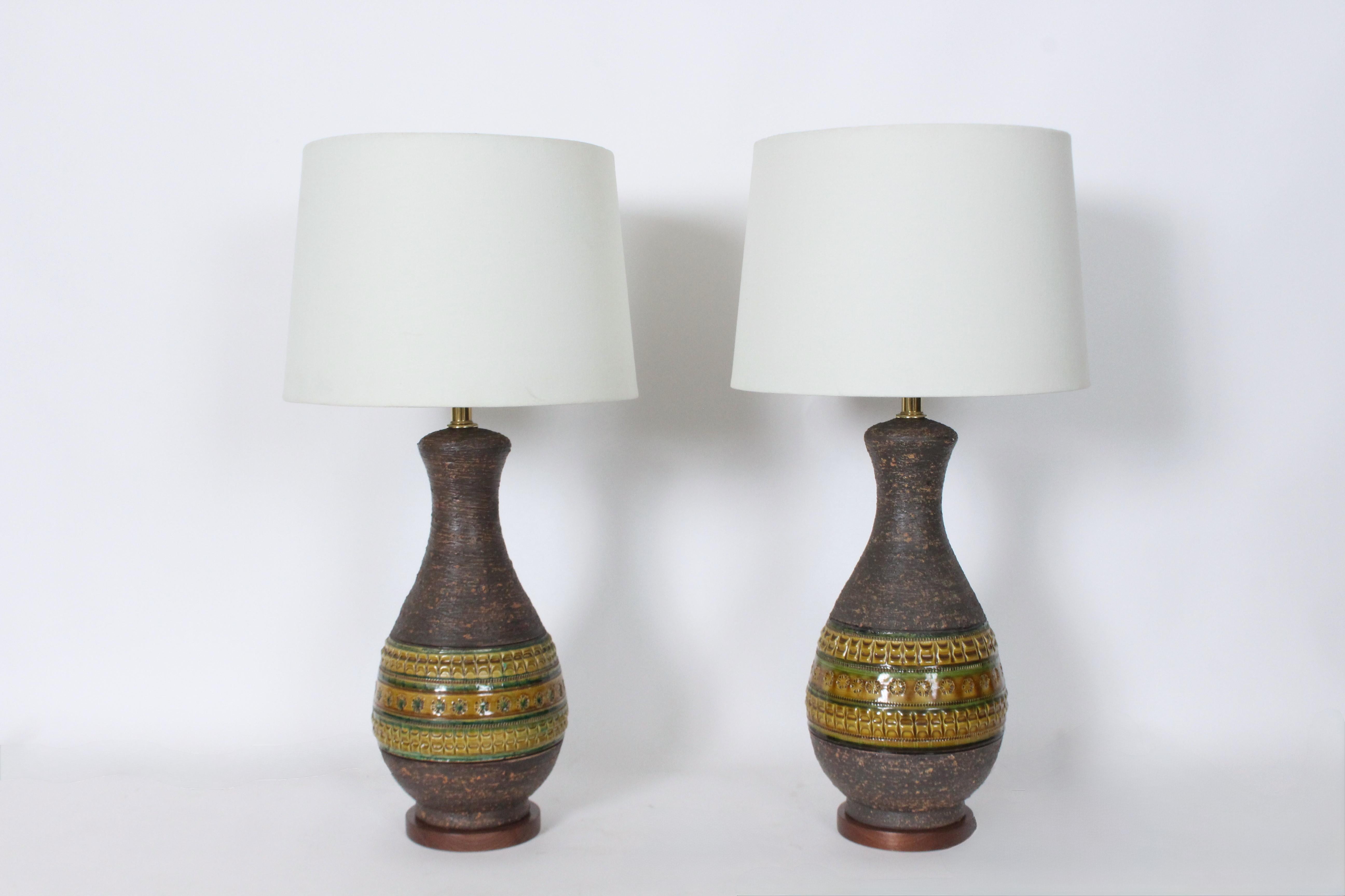 Pair of Aldo Londi for Bitossi Green & Ochre Banded Pottery Table Lamps, 1950's For Sale 11