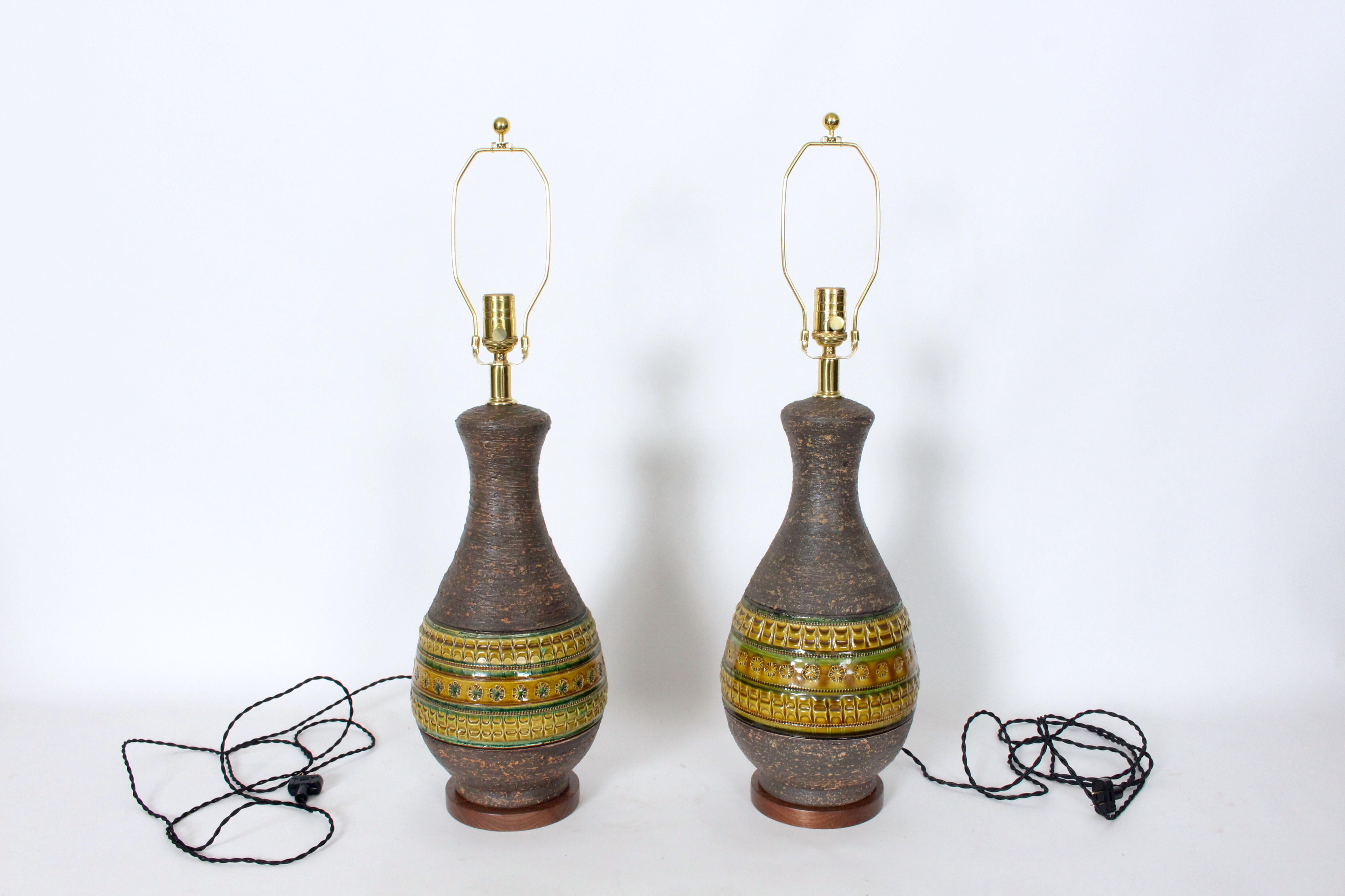 Italian Pair of Aldo Londi for Bitossi Green & Ochre Banded Pottery Table Lamps, 1950's For Sale