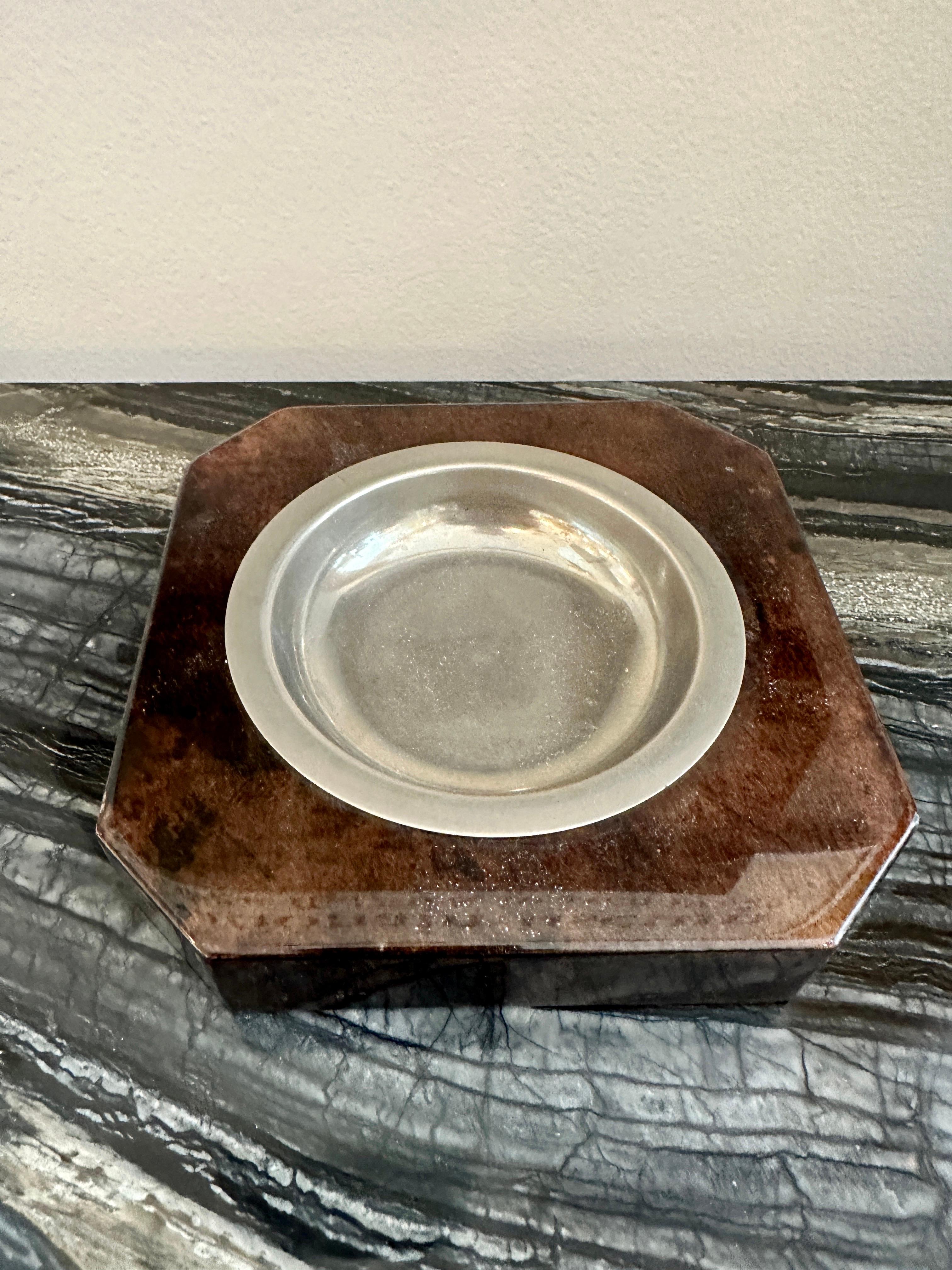 Pair of Aldo Tura Vintage Goatskin Bowls/ Vide-Poches In Good Condition For Sale In East Hampton, NY