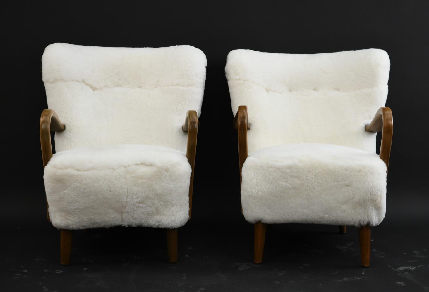 Pair of Alfred Christensen for Slagelse Møbelfabrik Danish Lounge Chairs 1