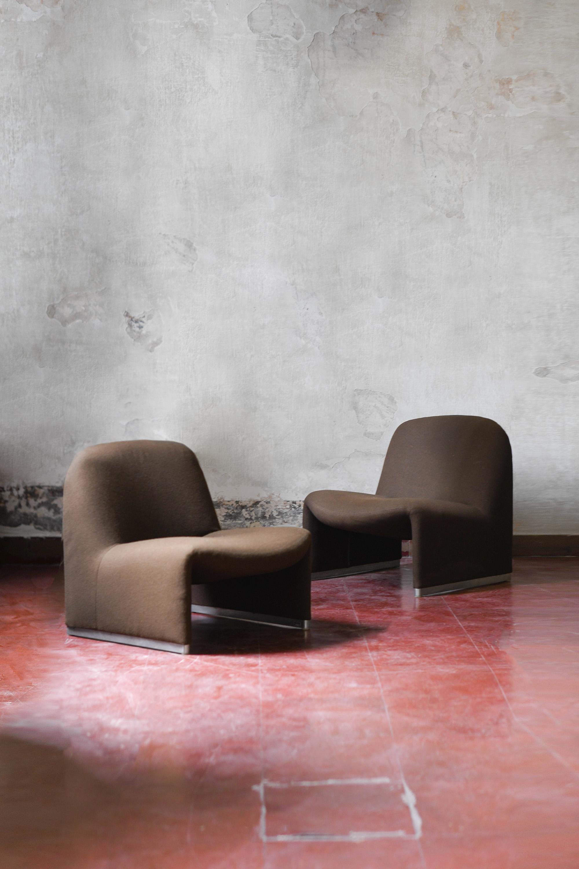 Italian Pair of Alky armchairs by Giancarlo Piretti for Castelli, 1970 For Sale
