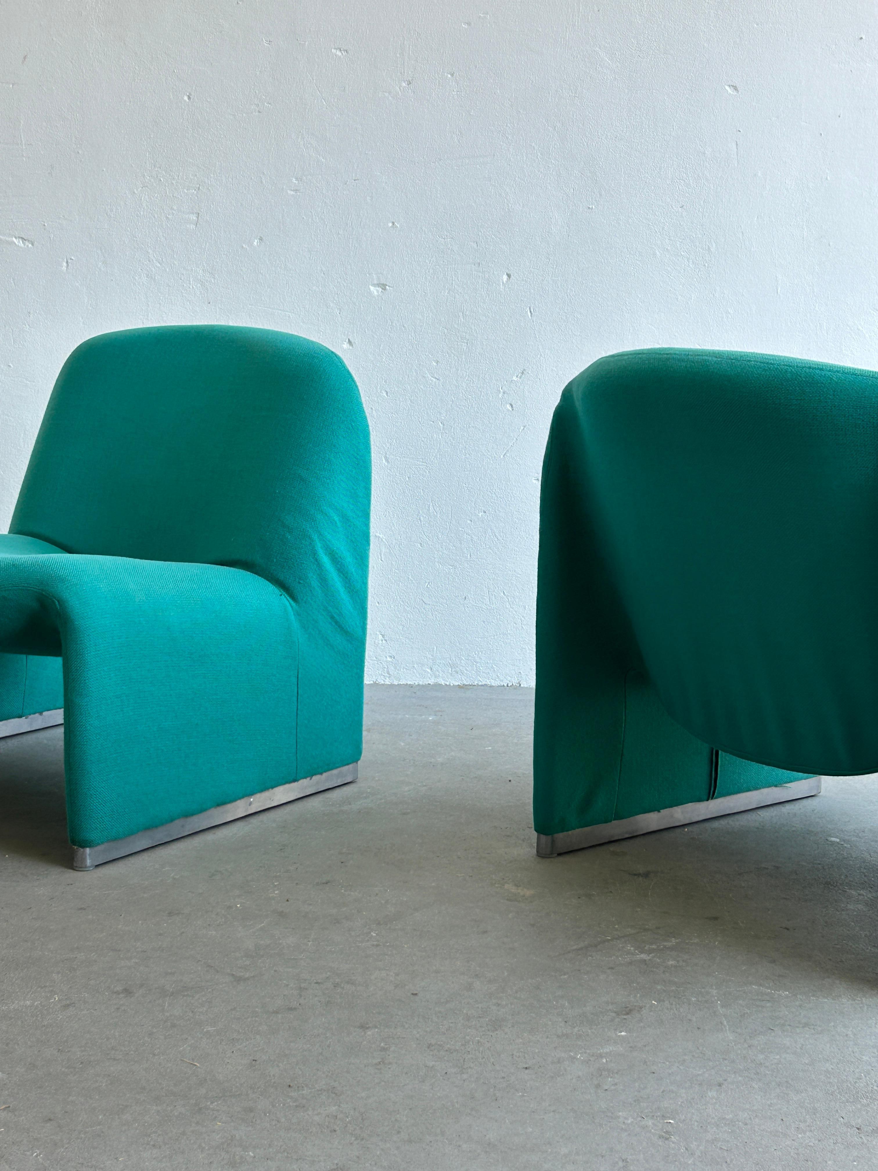 Pair of Alky Chairs by Giancarlo Piretti for Anonima Castelli, 1970s Italy 3