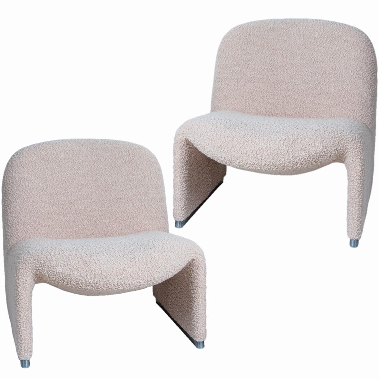 Giancarlo Piretti designed lounge “Alky” chairs newly upholstered in a high-end Bouclé taupe fabric by Dedar, Nibus 04- 70%WO 15%CO 10%PA 5%PES.
Aluminum frame and polished chrome foot rests. Beautiful organic curves reminiscent of Pierre Paulin
