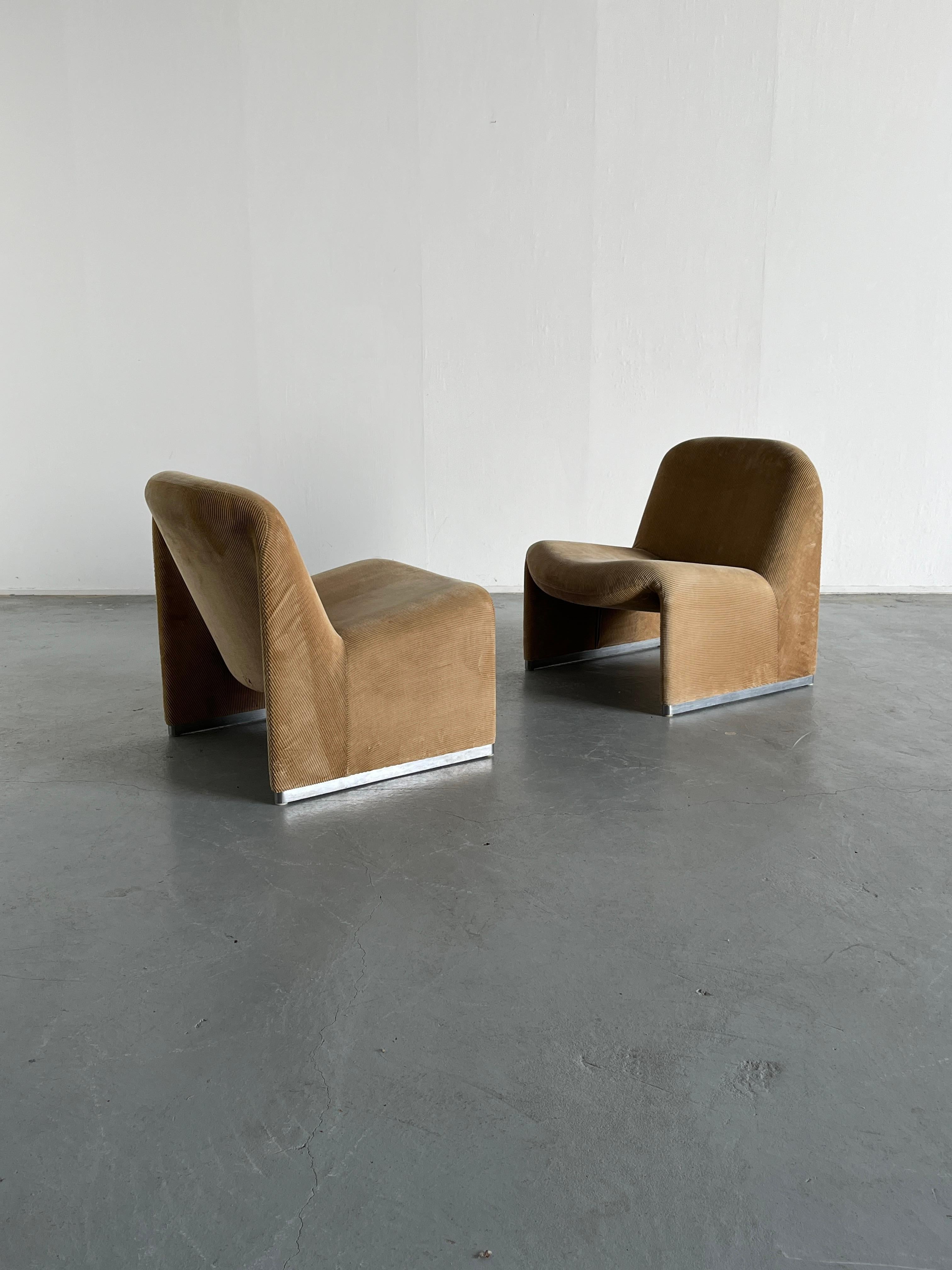 Mid-Century Modern Pair of Alky Chairs in Beige Corduroy by Giancarlo Piretti for Anonima Castelli