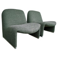 Coppia di sedie Alky in Minotti Bouclé di Giancarlo Piretti, Castelli, anni ’70