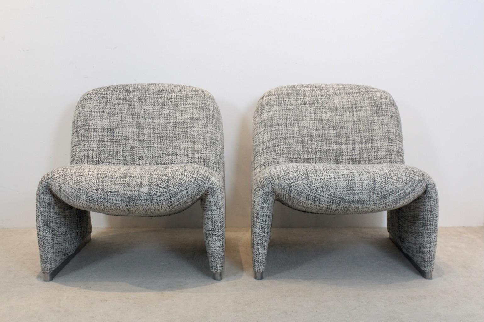 Mid-Century moderno Coppia di sedie da salotto Alky di Giancarlo Piretti per Artifort, anni '70 in vendita