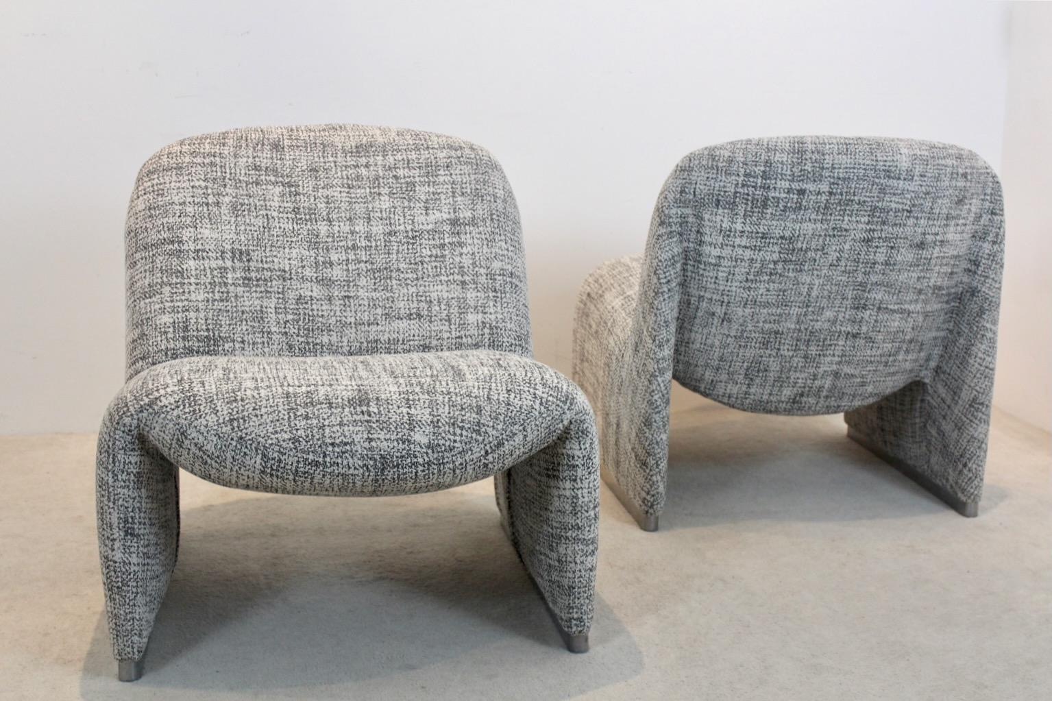 Alluminio Coppia di sedie da salotto Alky di Giancarlo Piretti per Artifort, anni '70 in vendita