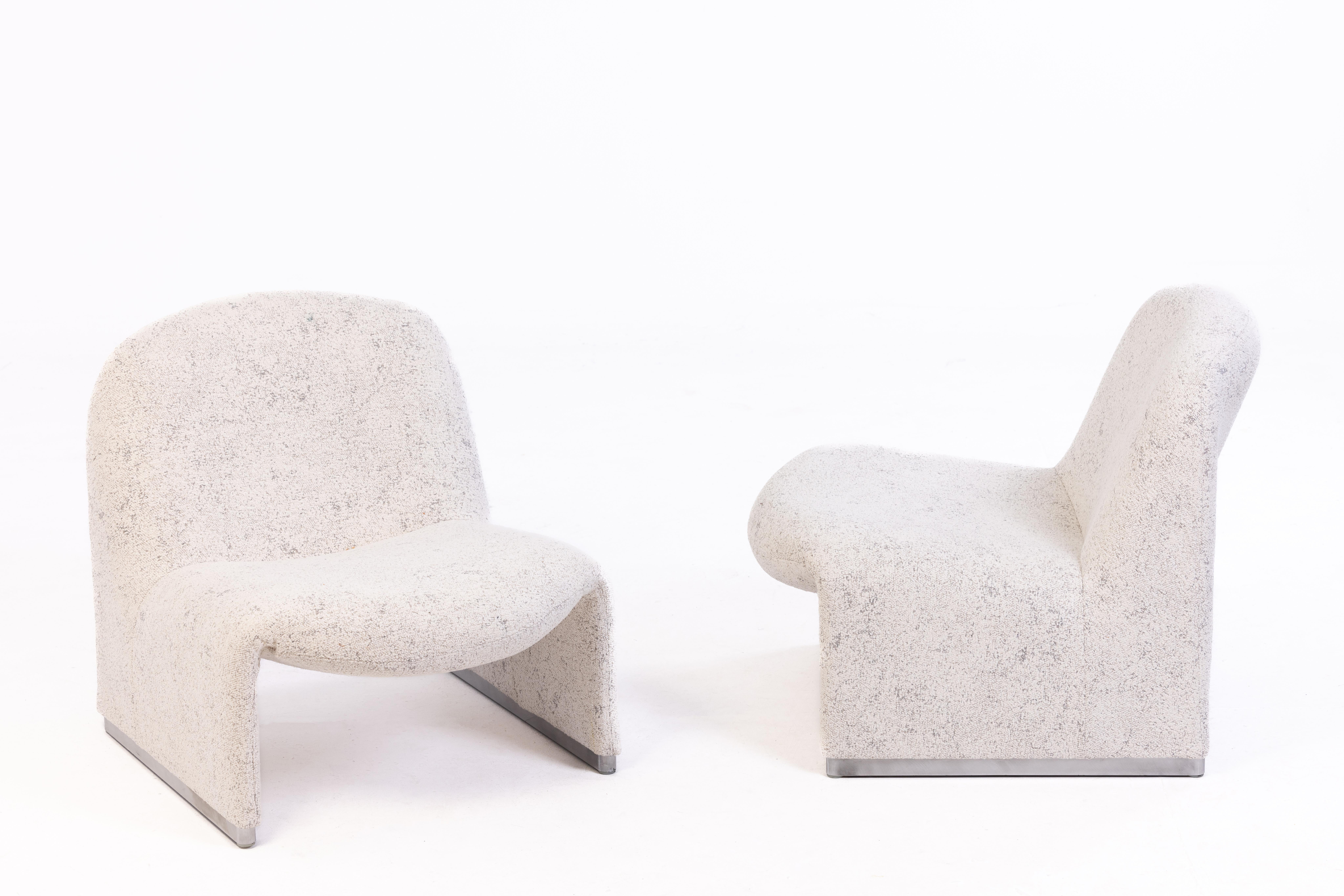 Mid-Century Modern Pair of Alky Lounge Chairs by Giancarlo Piretti, Italy 1970s, in Dedar Fabric