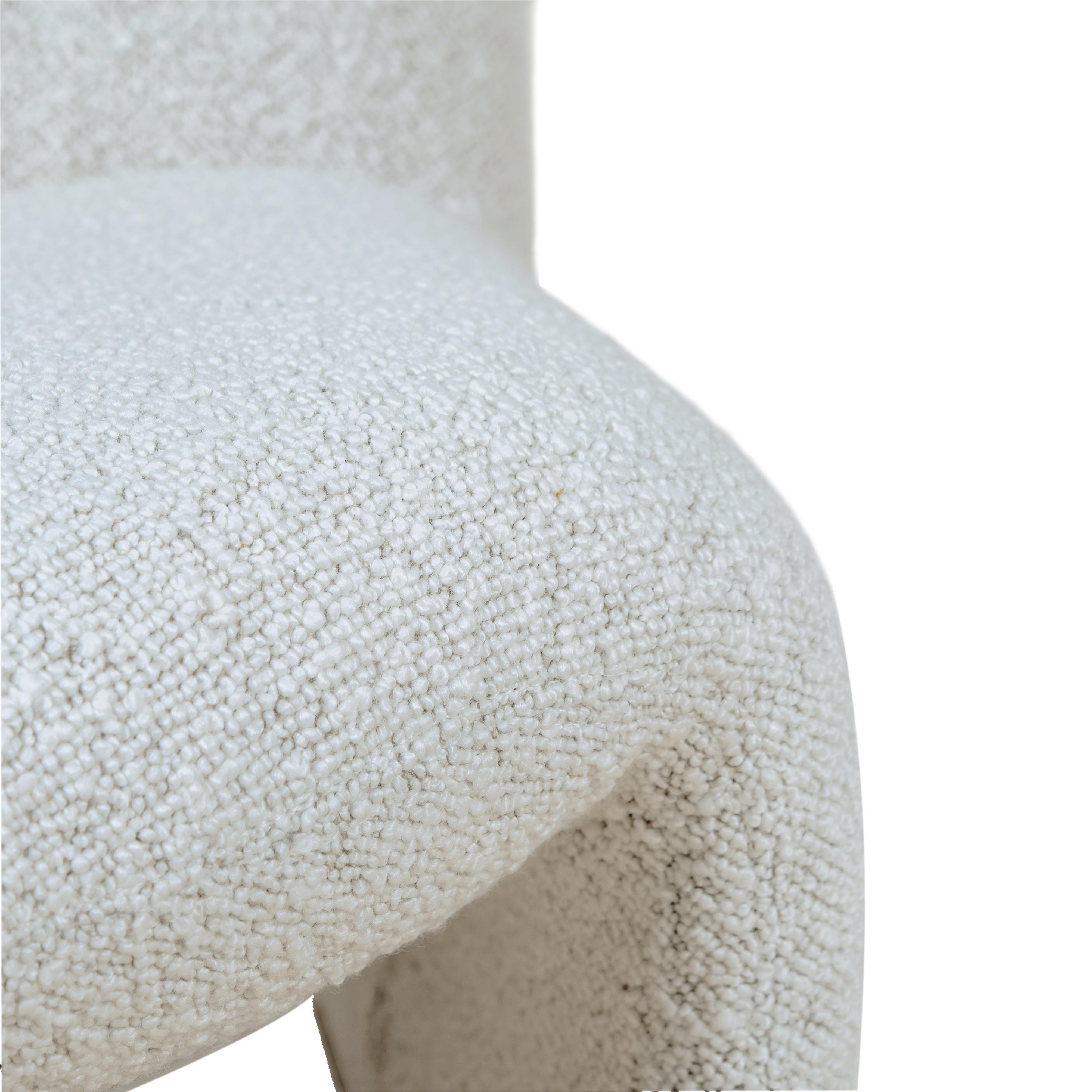alky chair boucle