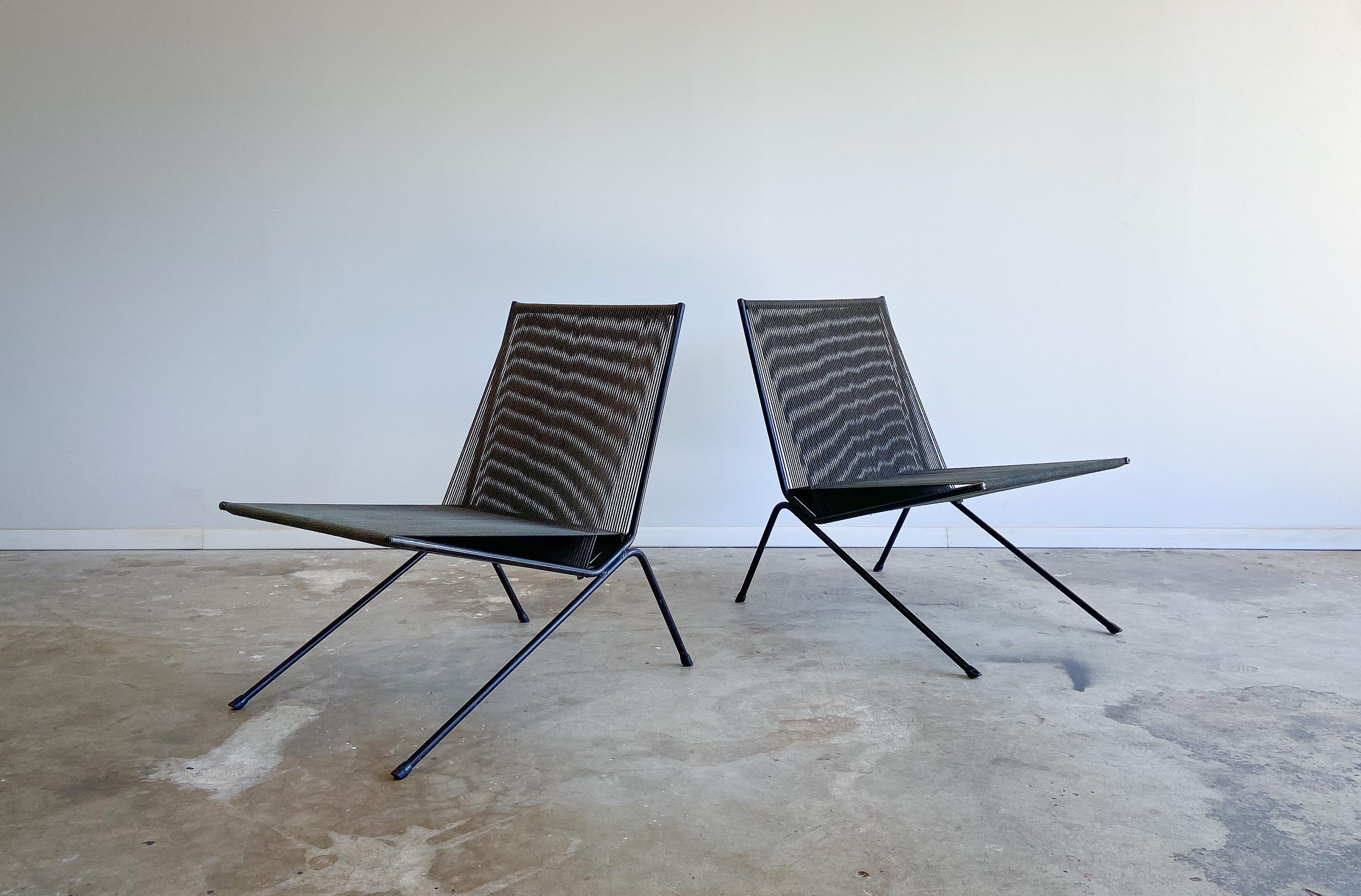 Mid-Century Modern A Pair of Allan Gould Iron and String “Bow” Lounge Chairs, 1950s For Sale