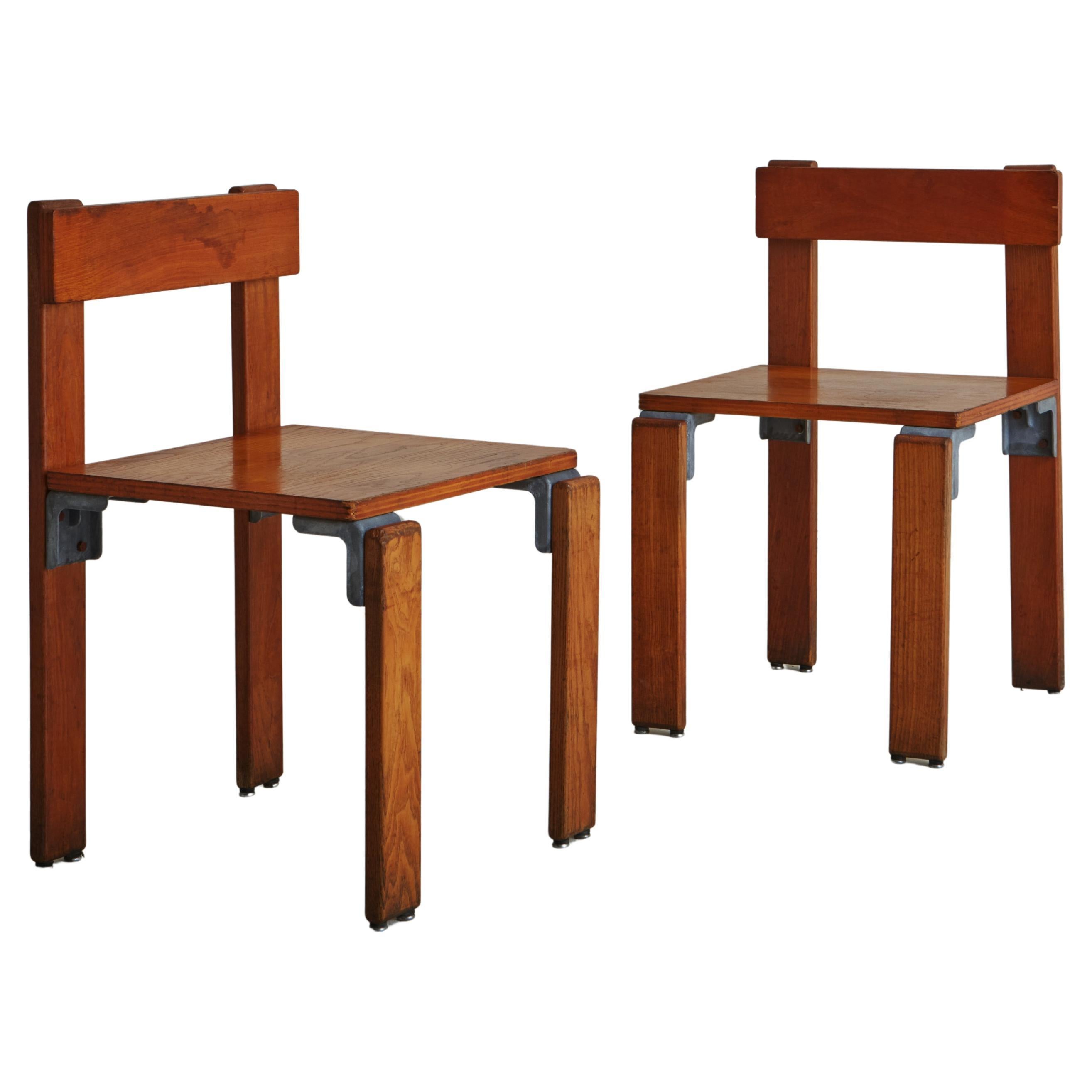 Paire de chaises en aluminium et bois de frêne de George Candilis + Anja Blomstedt, France