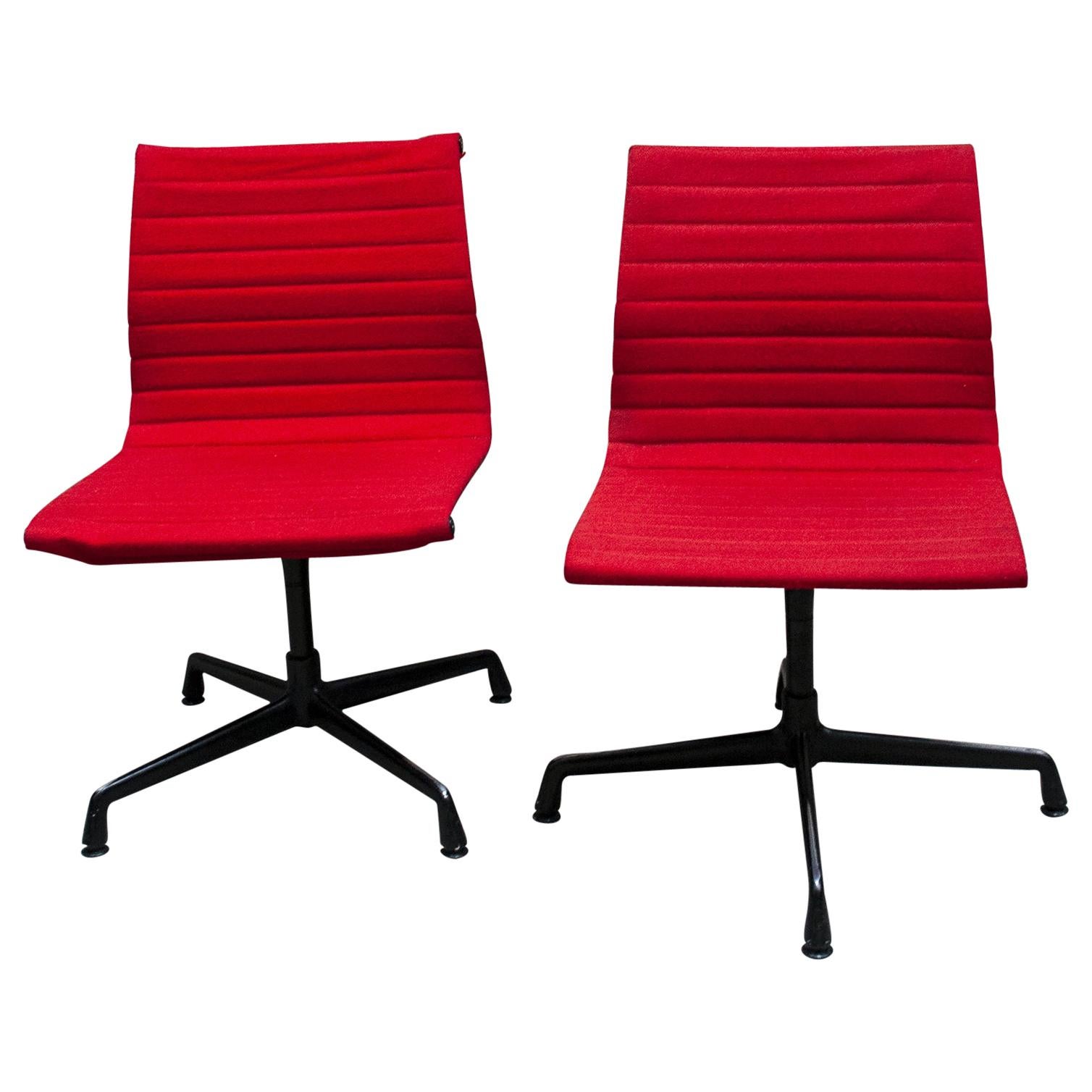 Pair of Aluminum Chair by Charles & Ray Eames for Herman Miller, 1980s For Sale