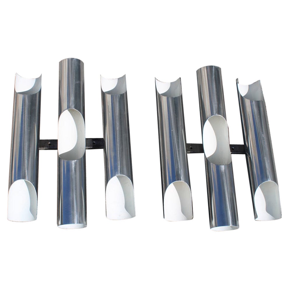 Pareja de apliques de aluminio Maija Liisa Komulainen para Raak 1970