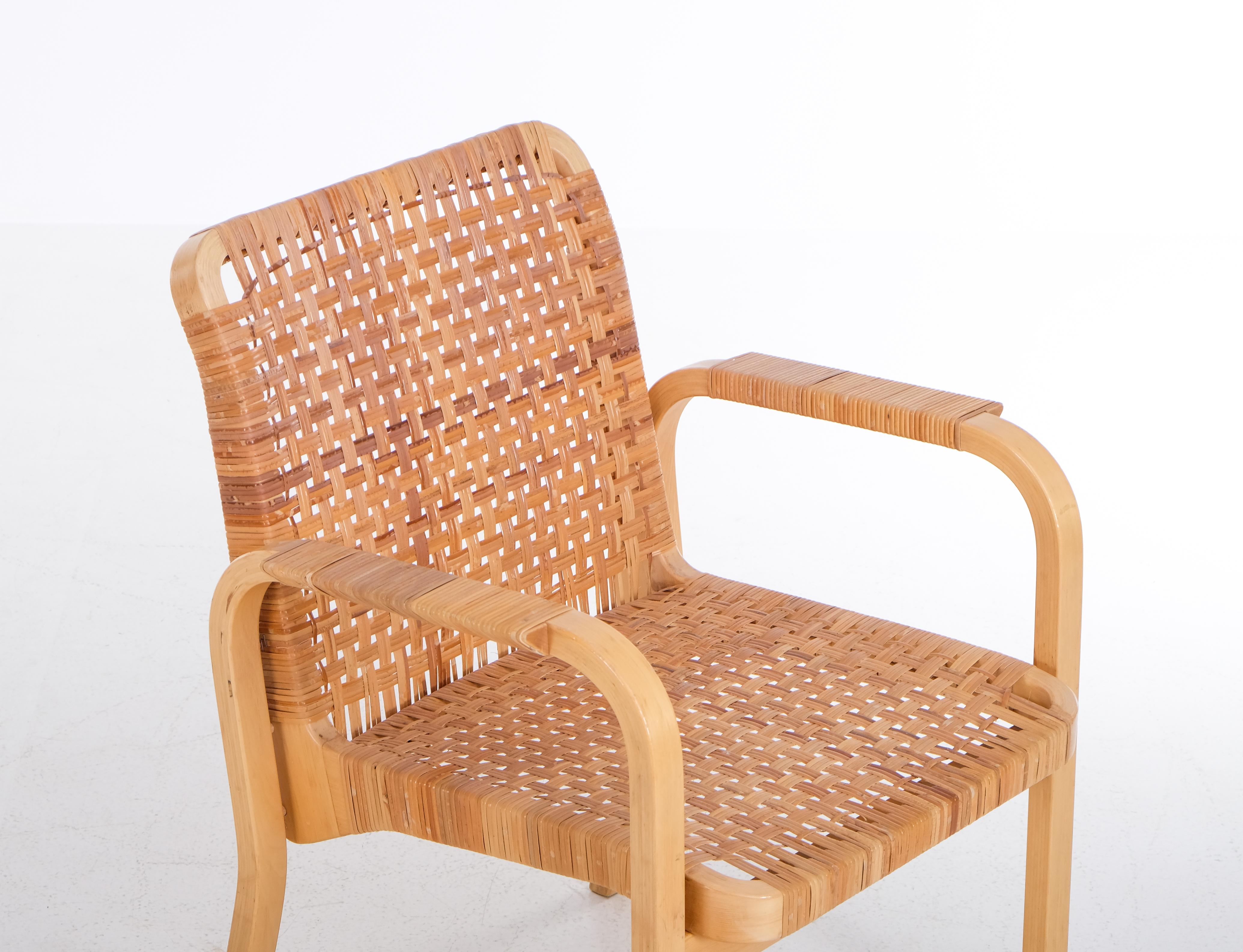 Ein Paar Alvar Aalto-Sessel 45, hergestellt von Artek, 1970er Jahre im Angebot 1