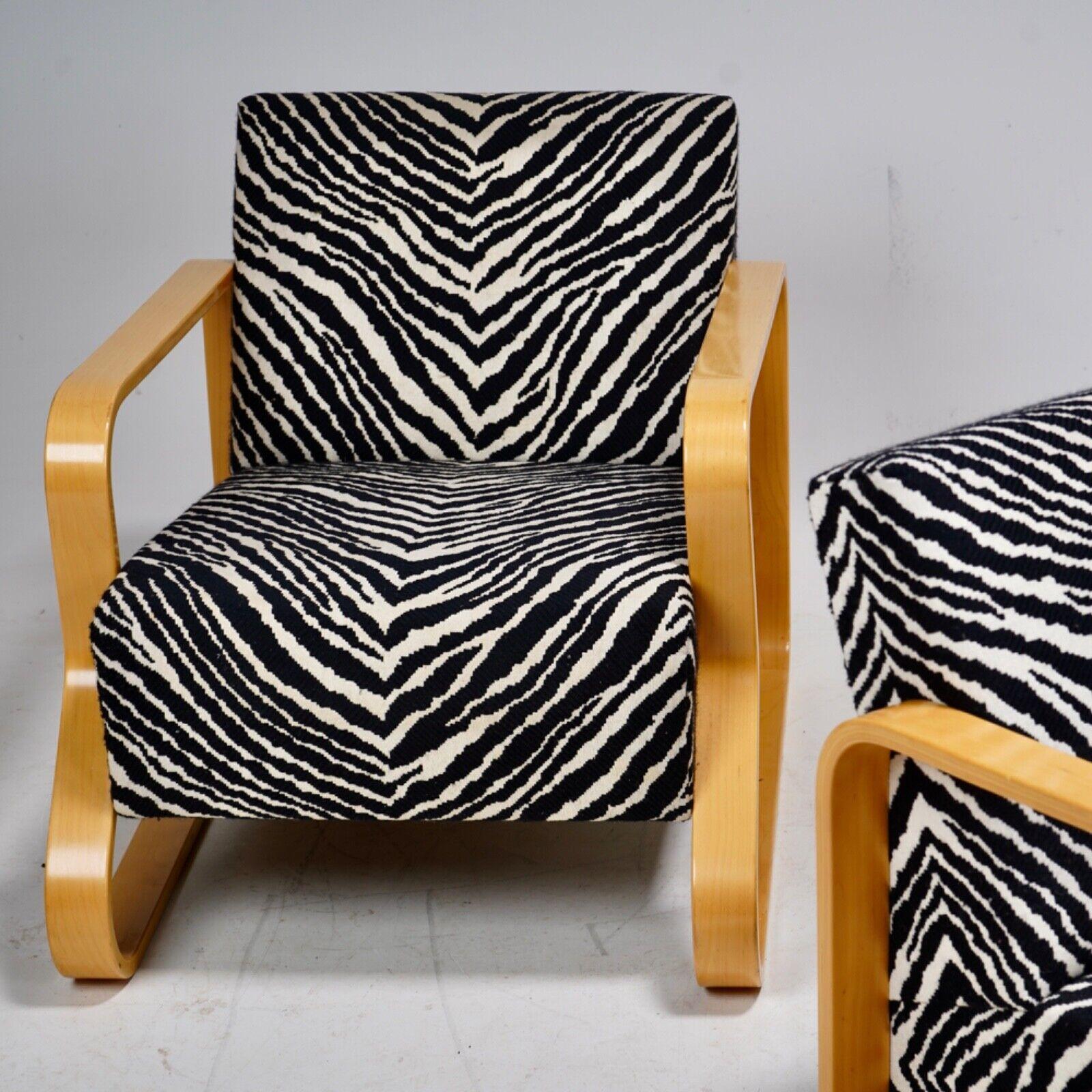 Pareja De Sillas Alvar Aalto Modelo 44 'Paimio Acolchado' Sillas en venta 4