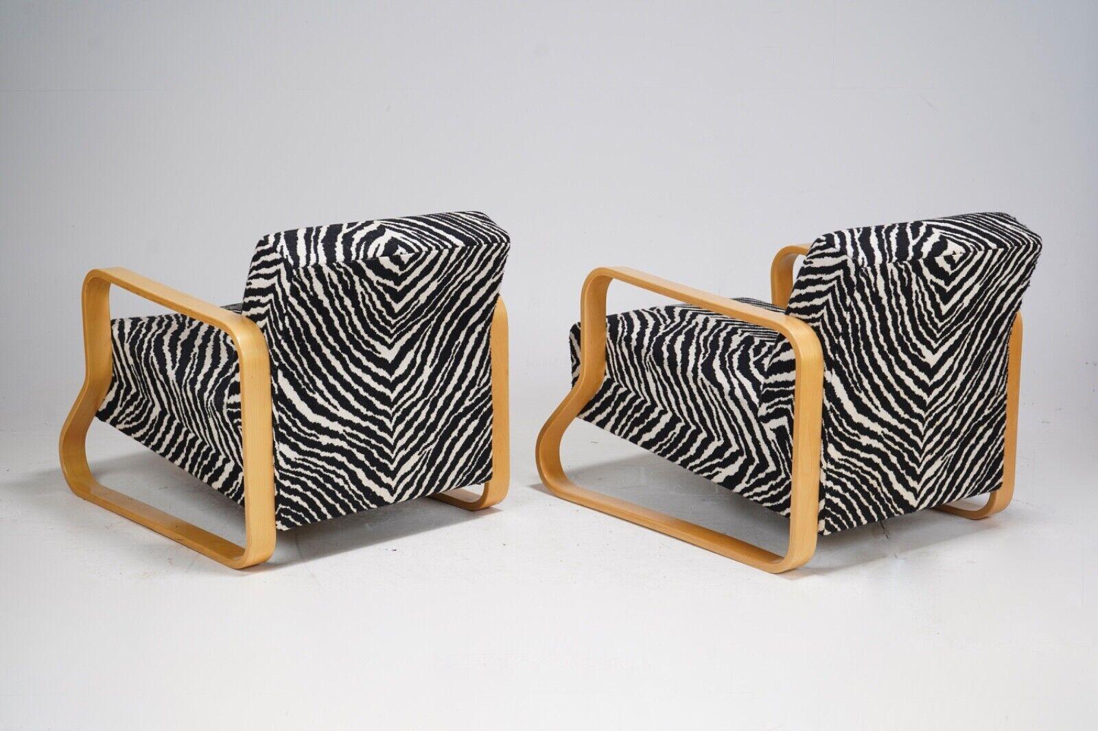 Pareja De Sillas Alvar Aalto Modelo 44 'Paimio Acolchado' Sillas siglo XX en venta