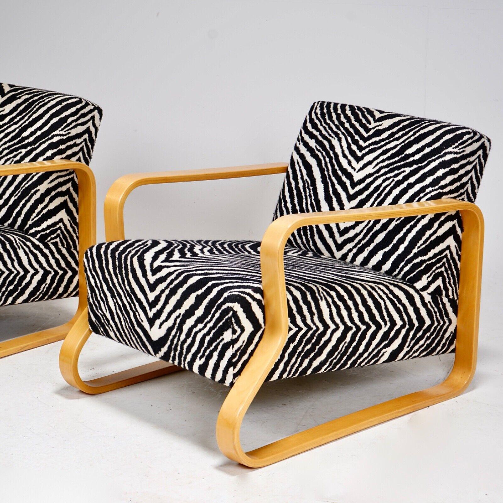 Pareja De Sillas Alvar Aalto Modelo 44 'Paimio Acolchado' Sillas en venta 2