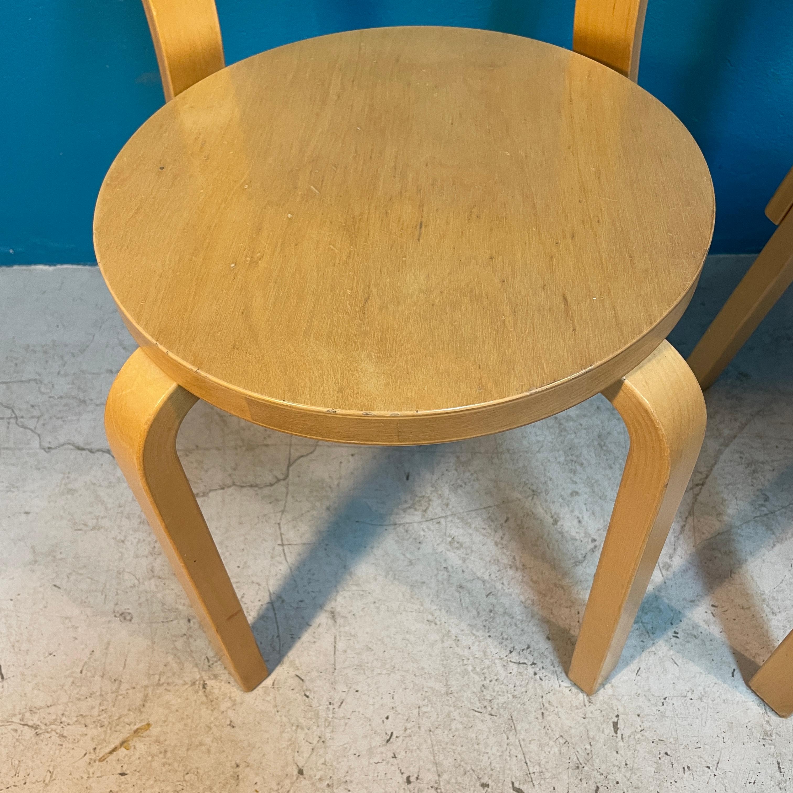 Pair of Alvar Aalto Chairs Model 68 for Artek, Scandinavian Modern In Good Condition In Turku, FI